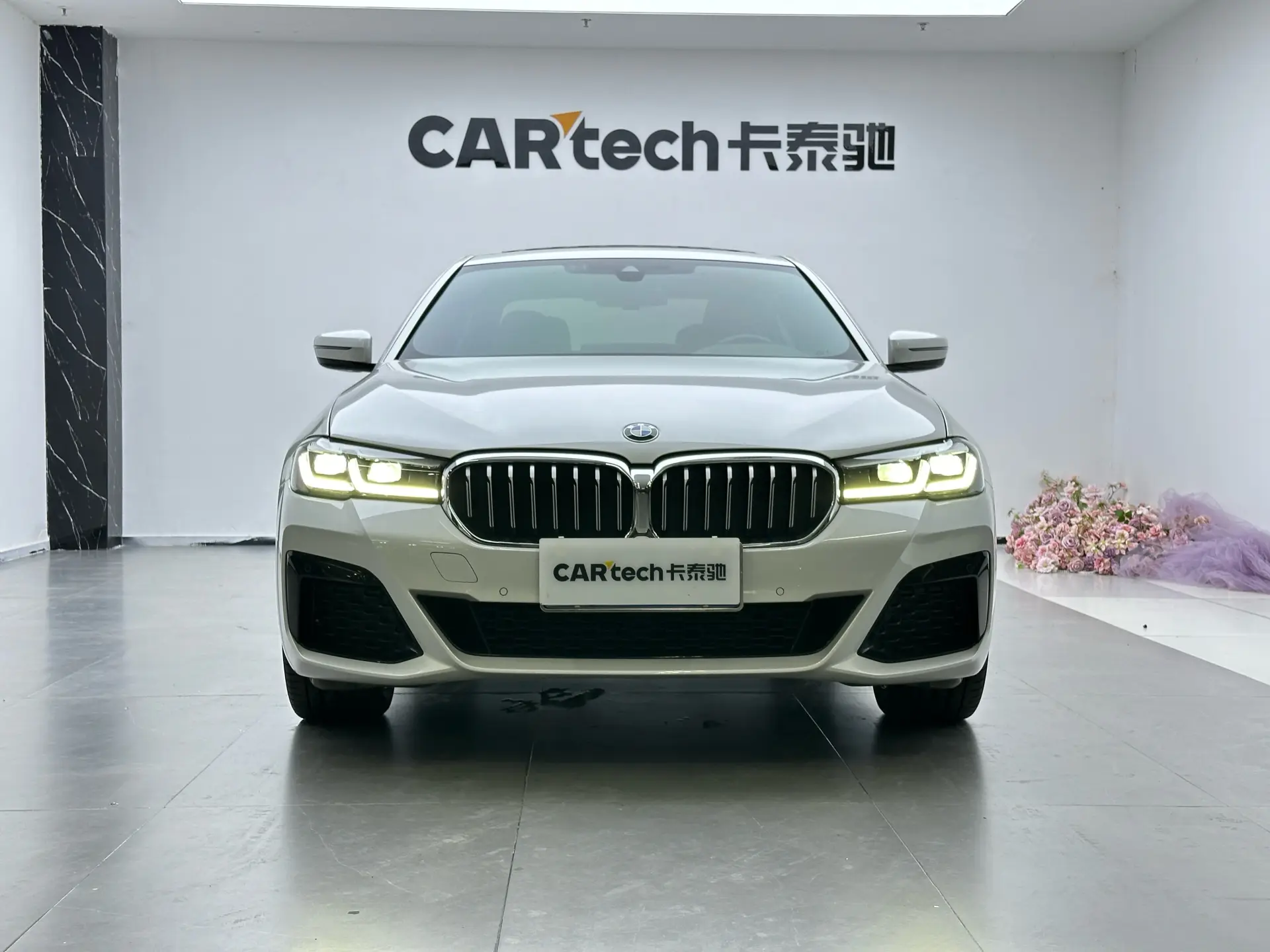 BMW 525Li, 2023 3
