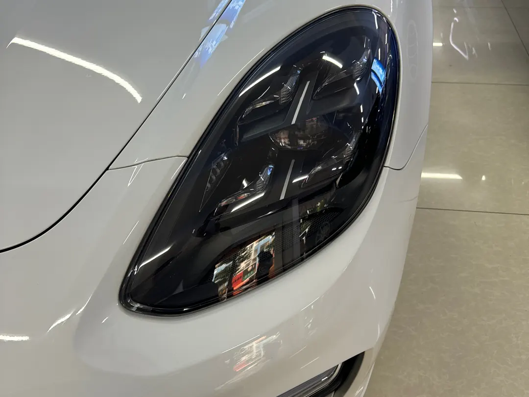 Porsche Panamera, 2022 10