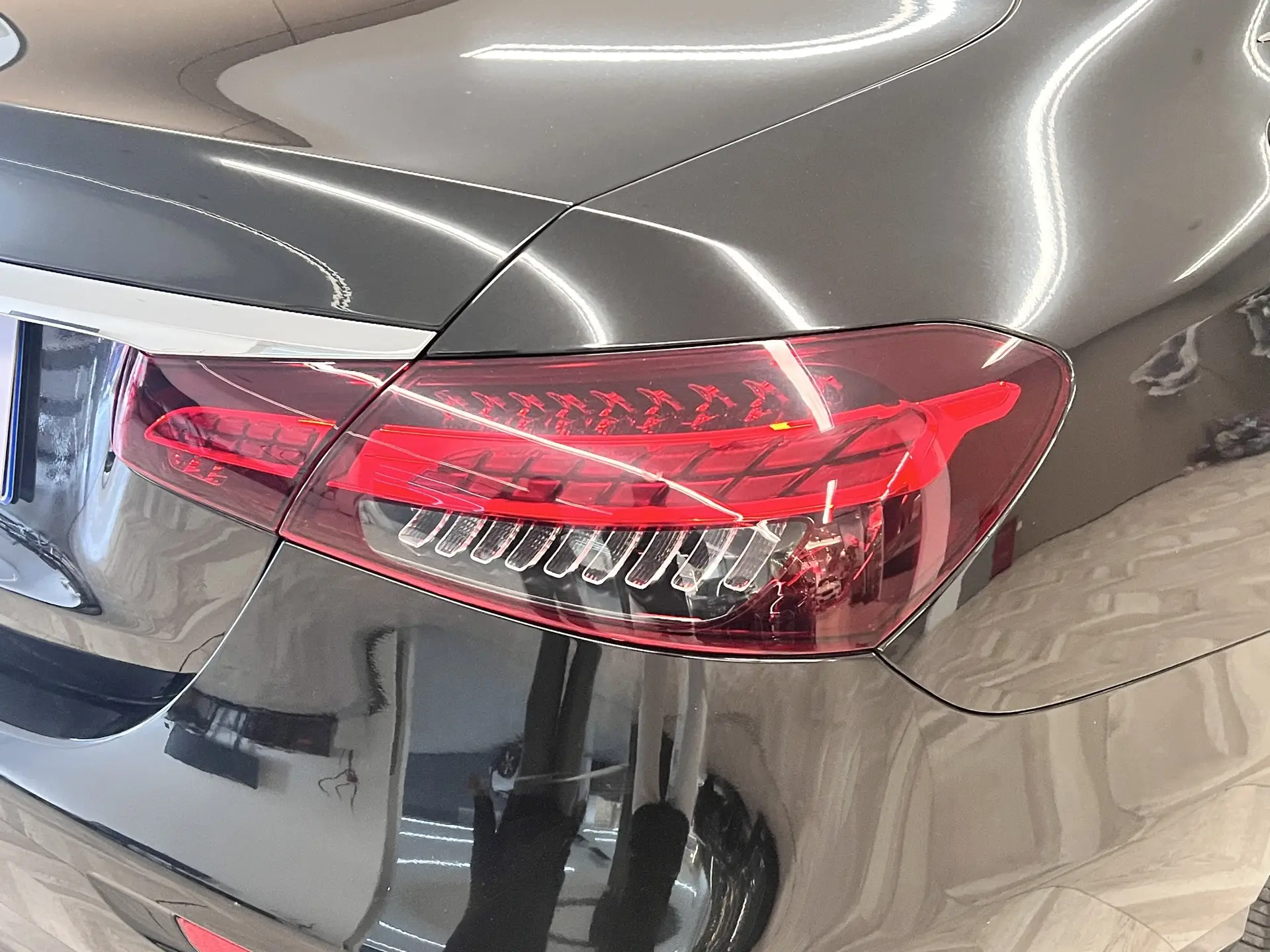 Mercedes-Benz E 260 L, 2021 10