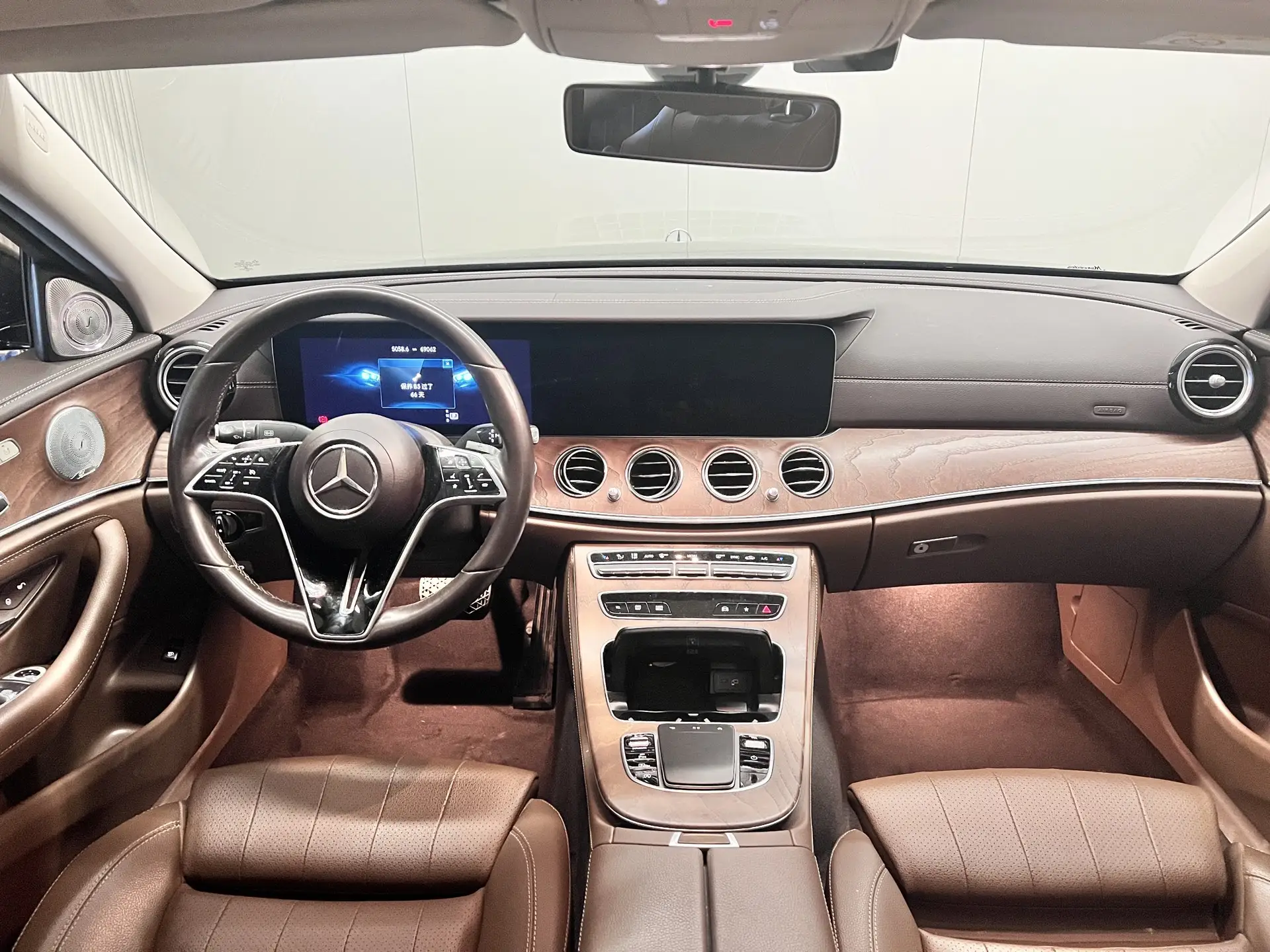 Mercedes-Benz E 260 L, 2021 13