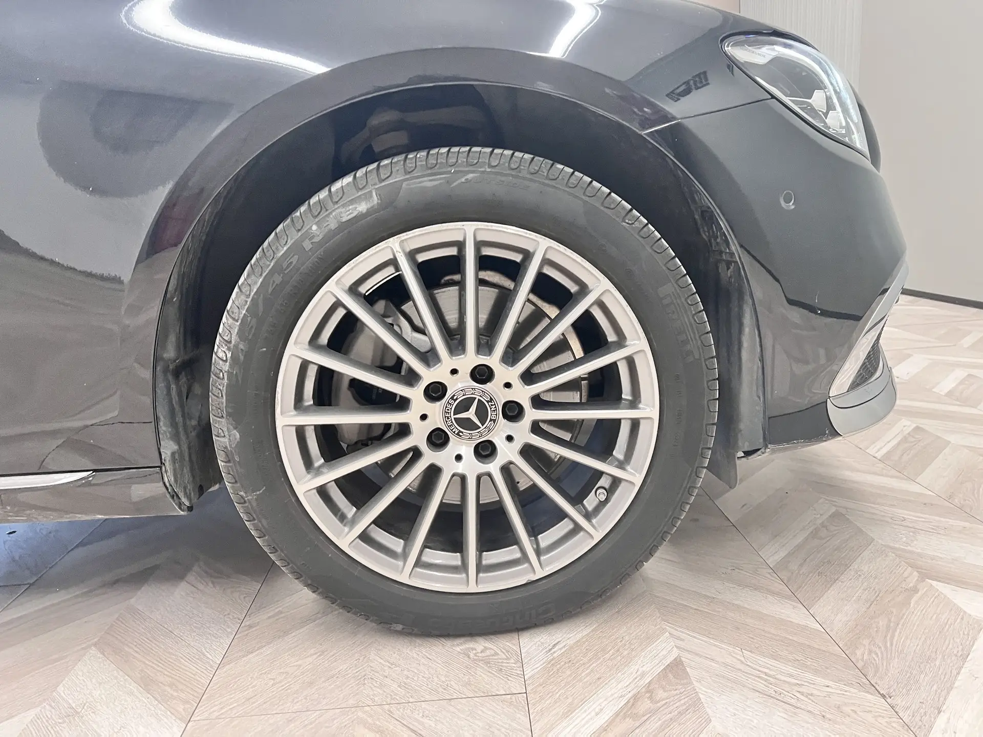 Mercedes-Benz E 260 L, 2021 11