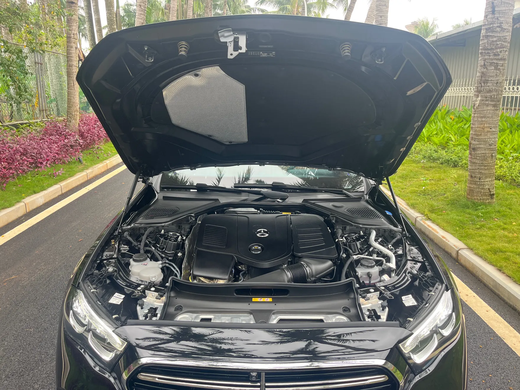 Mercedes-Benz E 300 L, 2025 14