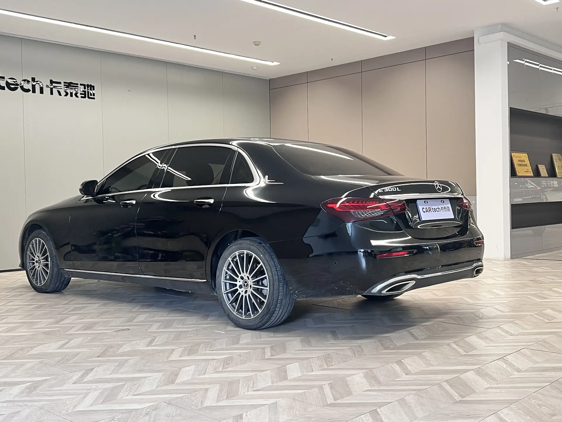 Mercedes-Benz E 260 L, 2021 7