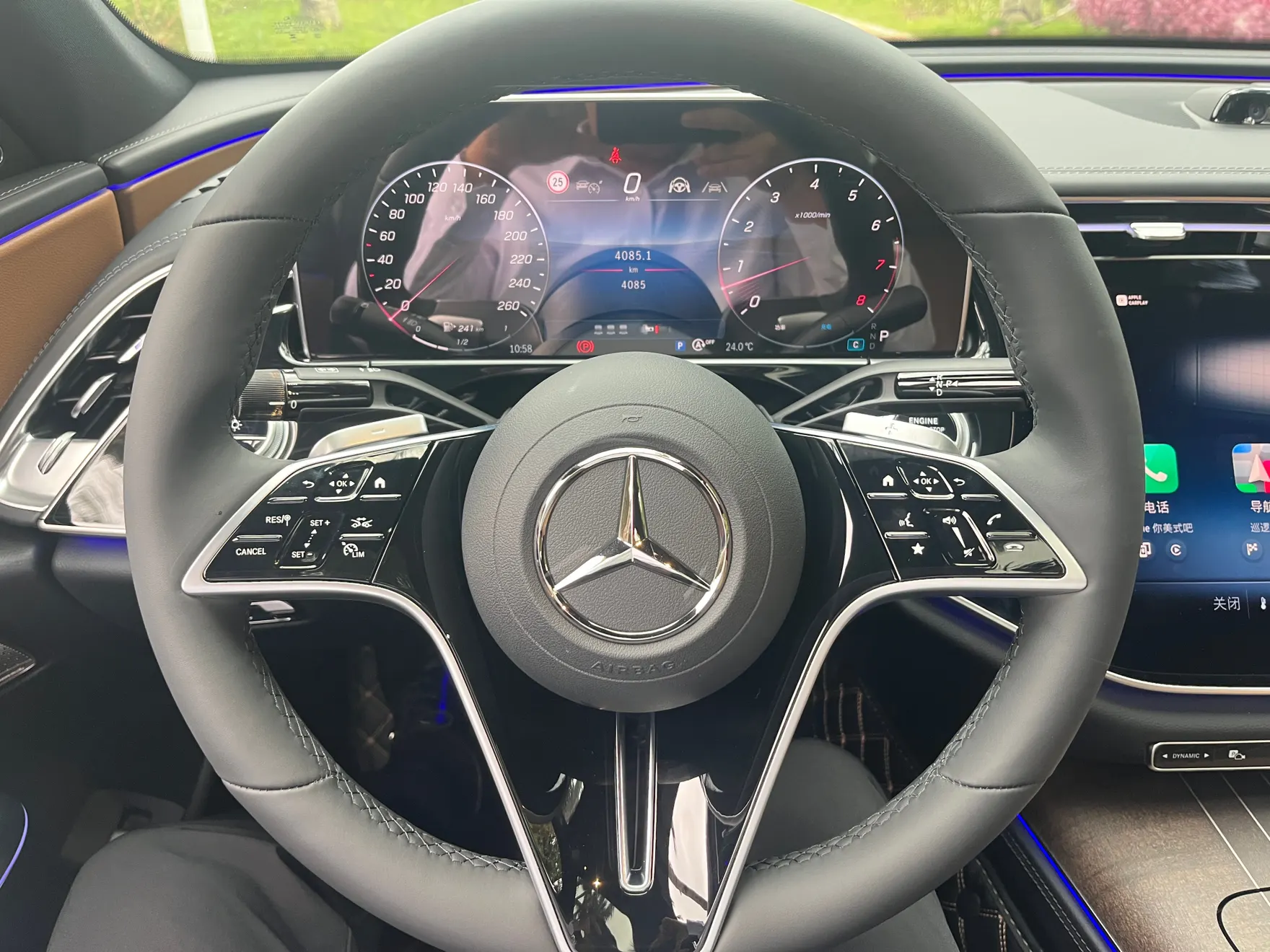 Mercedes-Benz E 300 L, 2025 10