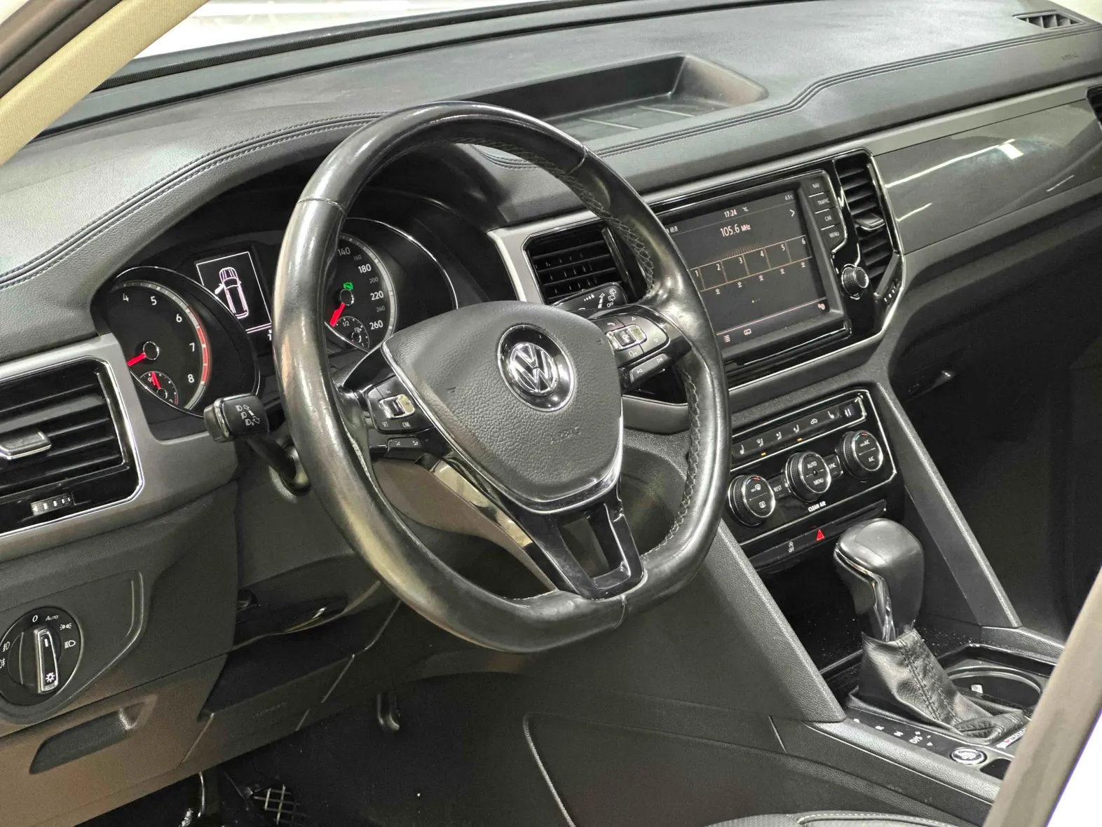 Volkswagen Teramont, 2019 4