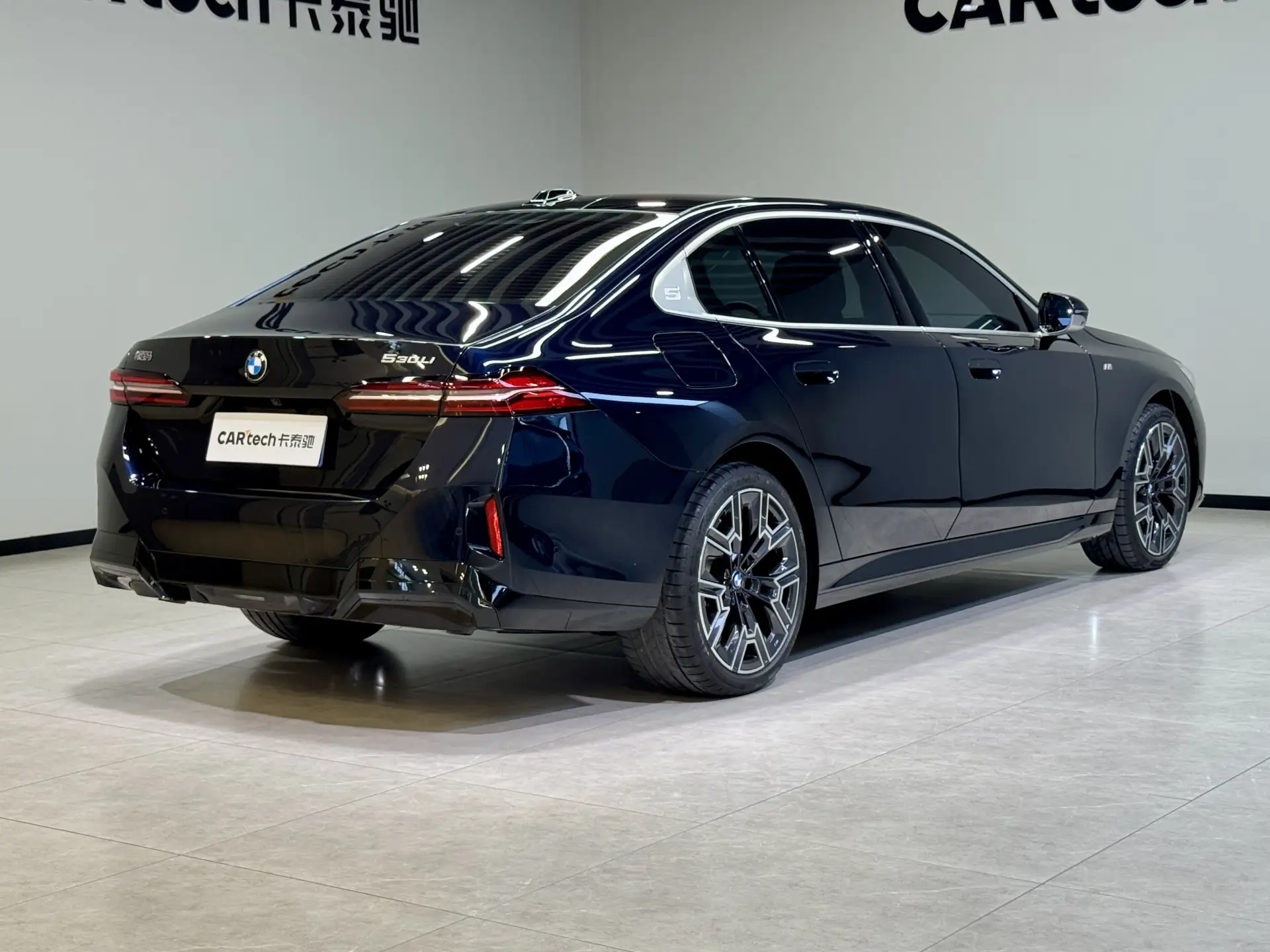 BMW 530Li, 2025 4