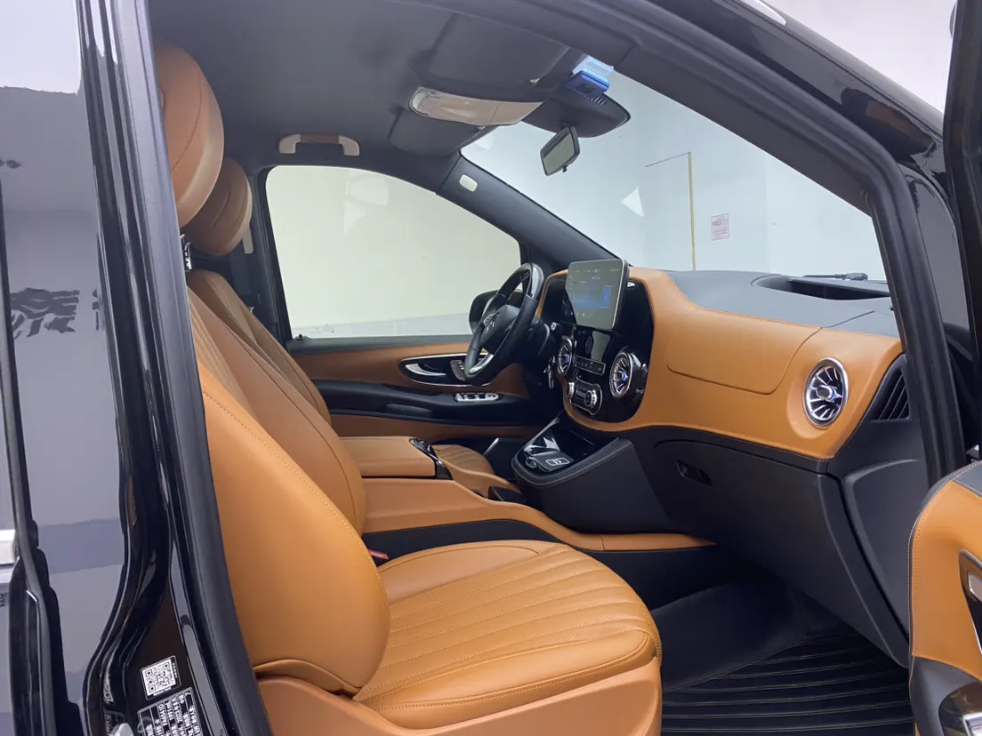 Mercedes-Benz Vito, 2023 13