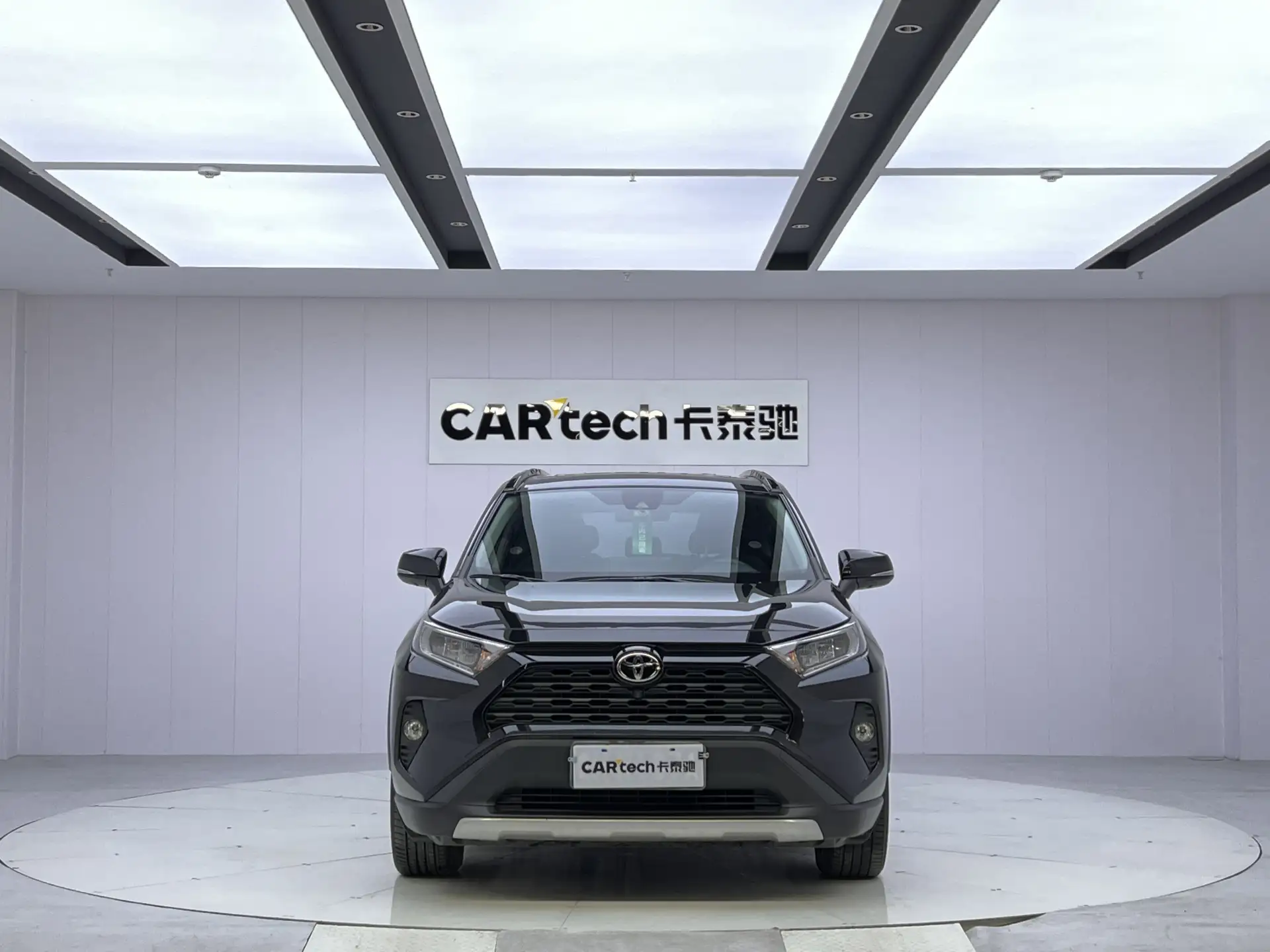 Toyota RAV4, 2022 3