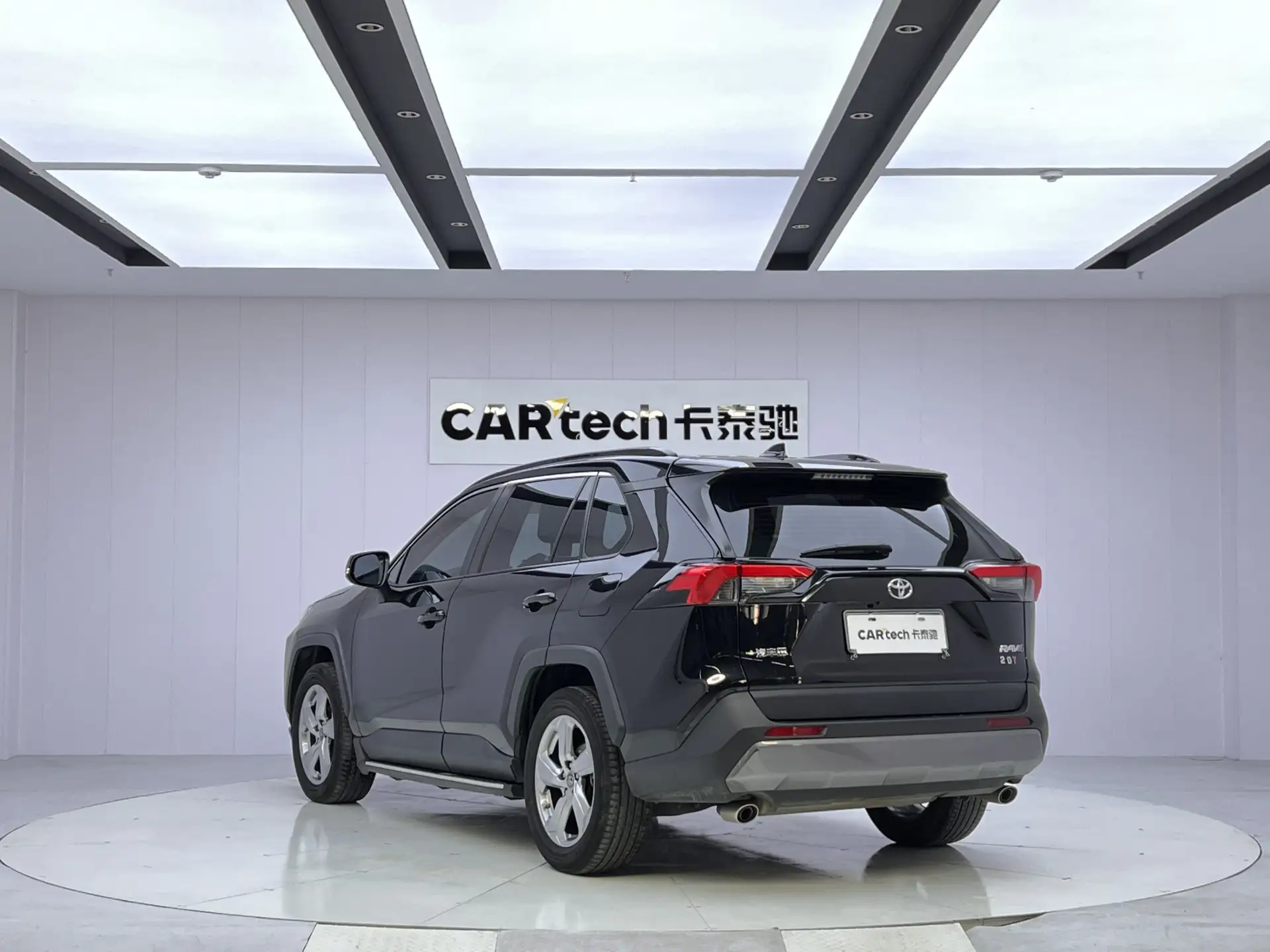 Toyota RAV4, 2022 7