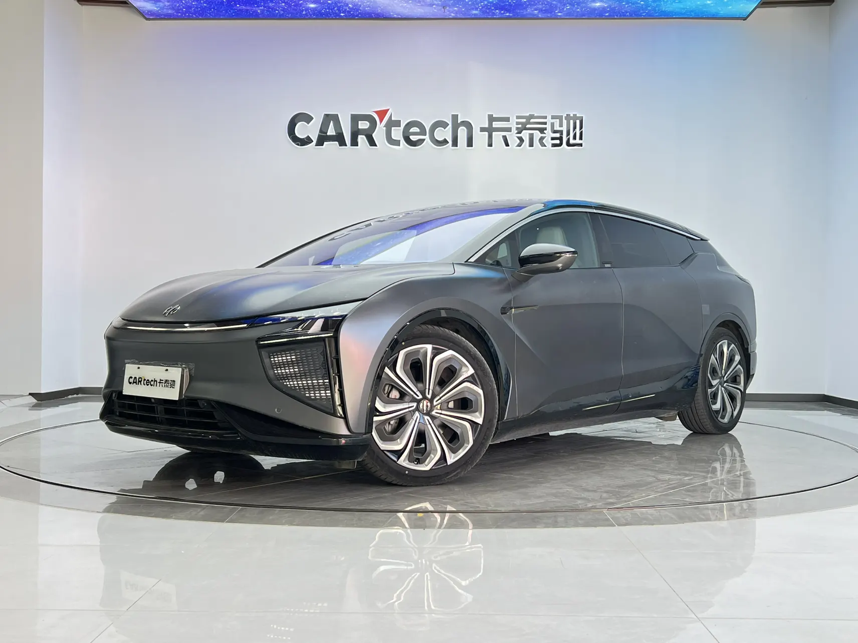 HiPhi X, 2022 2