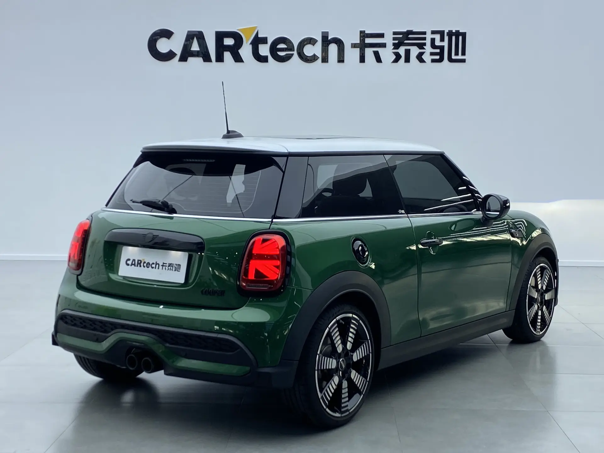 Mini Cooper, 2024 3