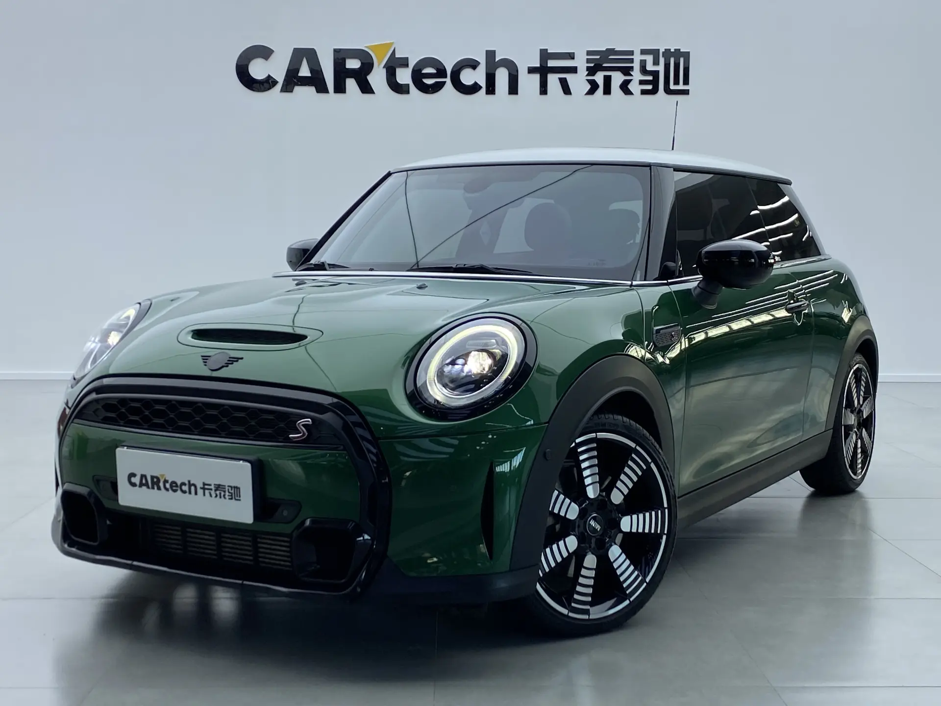 Mini Cooper, 2024 все фото