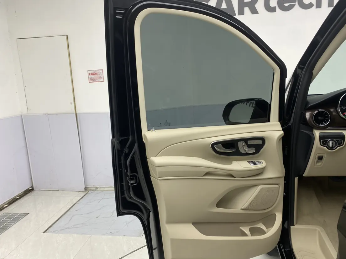 Mercedes-Benz V, 2024 12