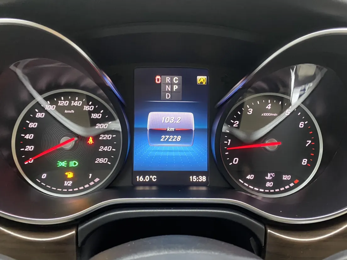 Mercedes-Benz V, 2024 9
