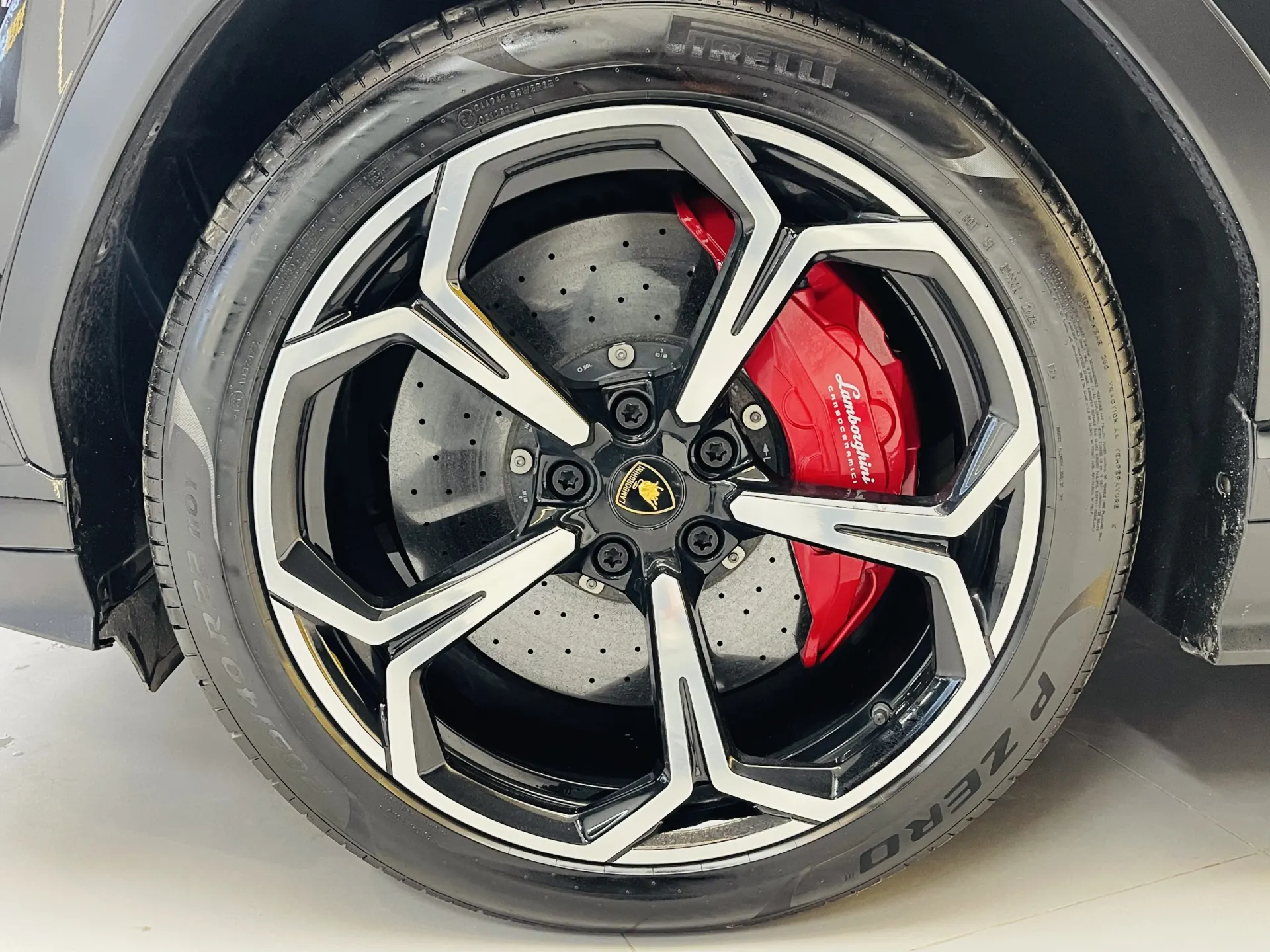 Lamborghini Urus, 2022 11
