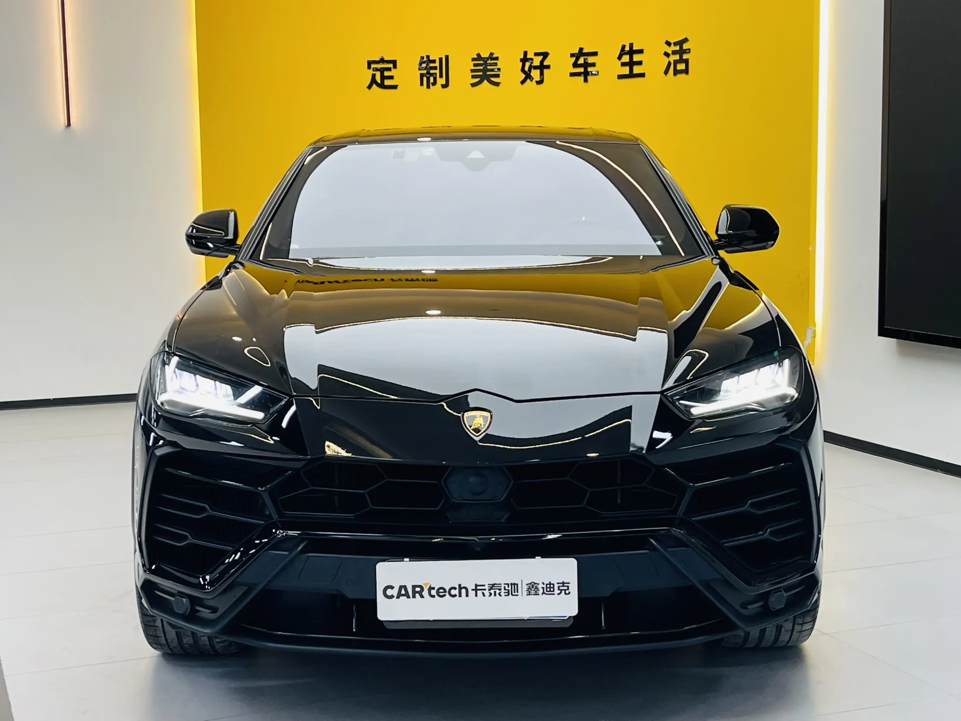 Lamborghini Urus, 2022 3
