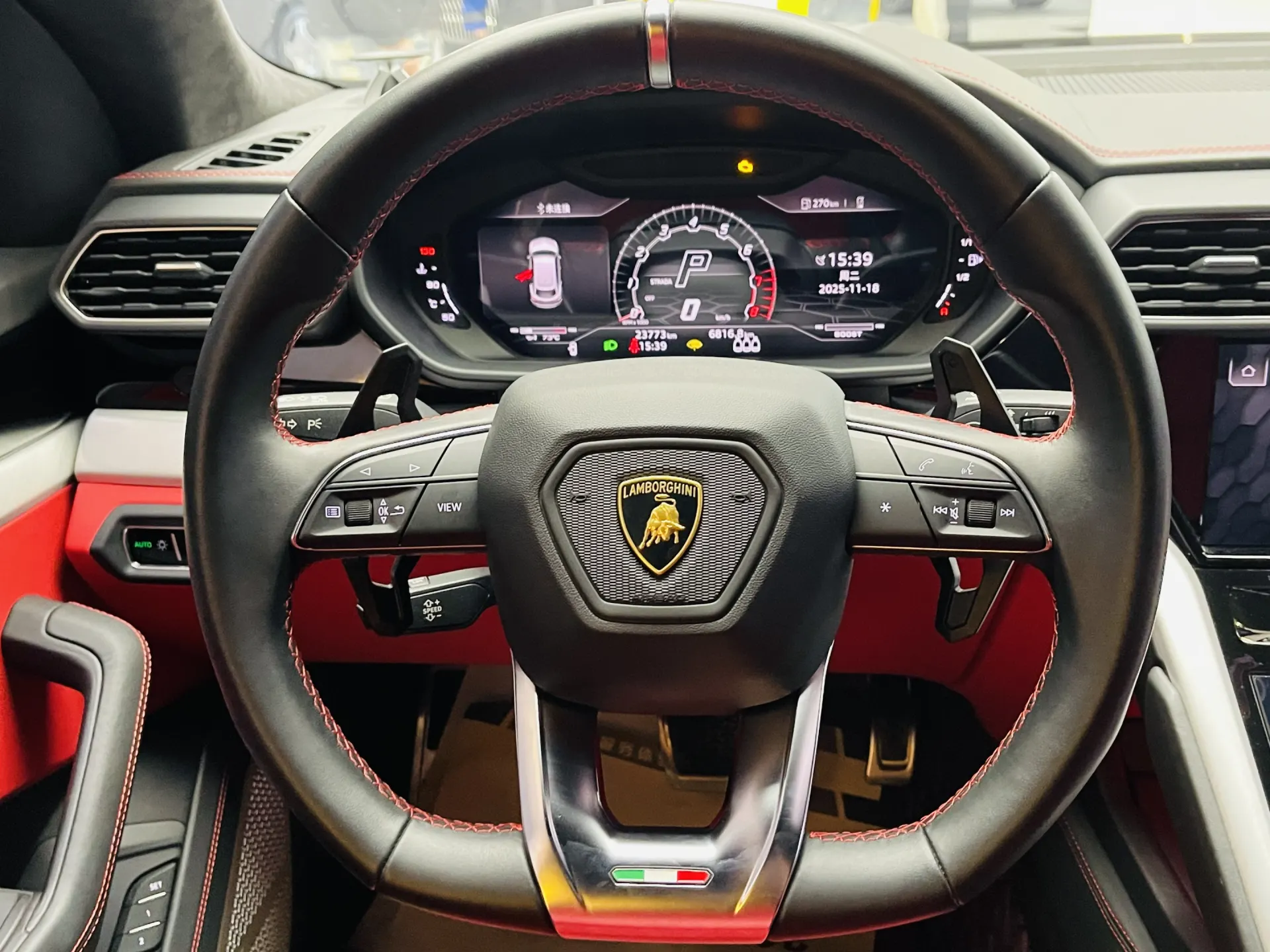 Lamborghini Urus, 2022 16