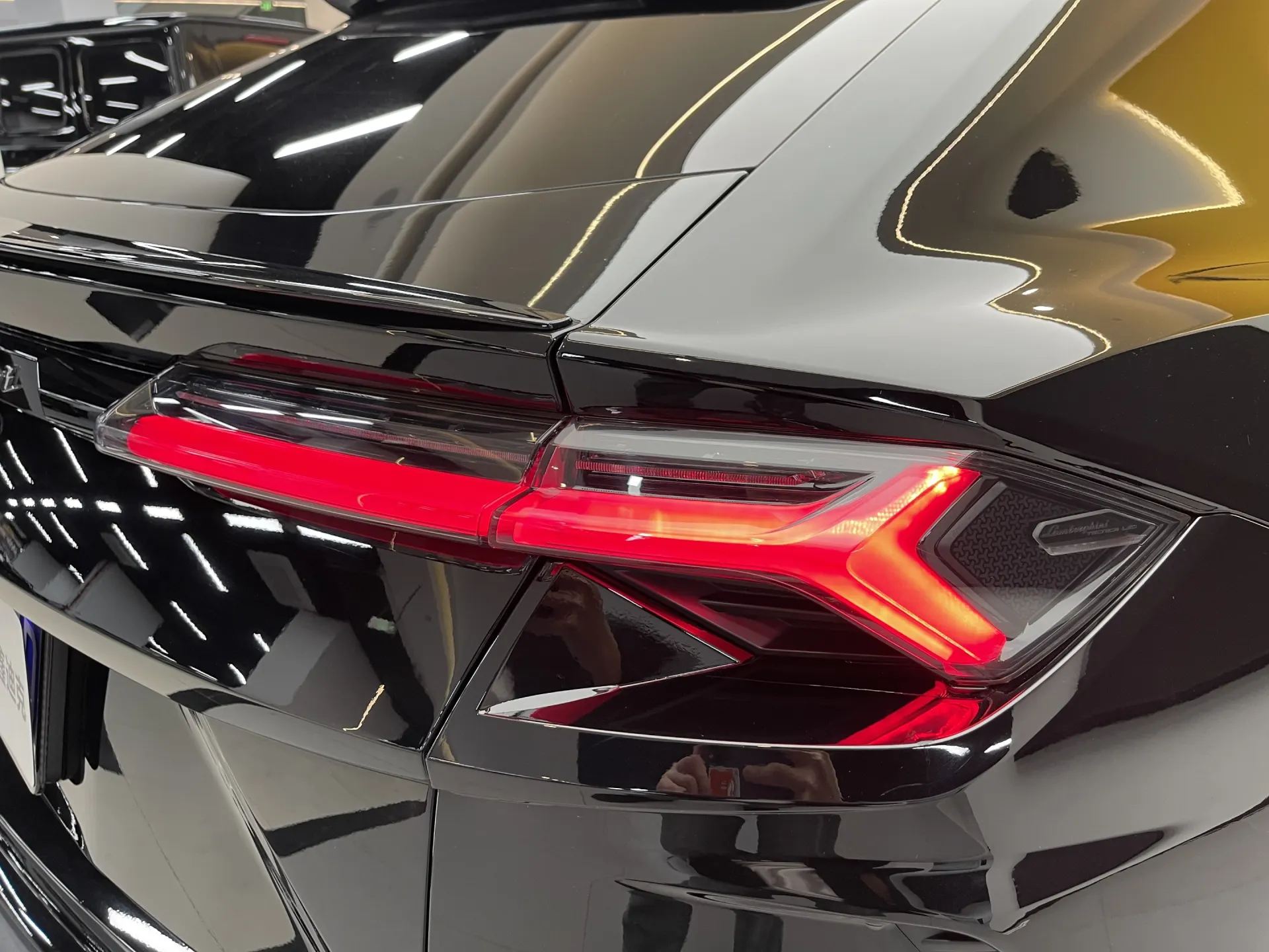 Lamborghini Urus, 2022 10