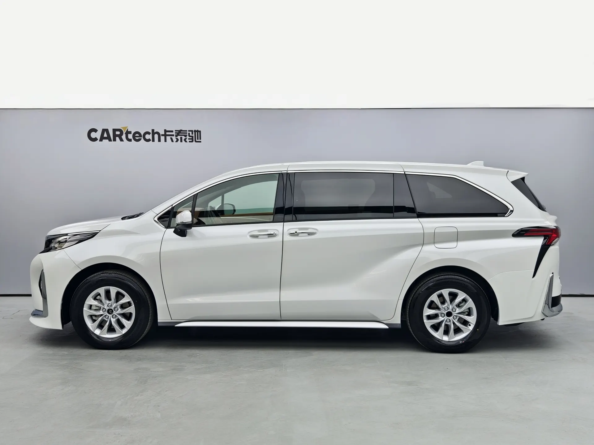 Toyota Granvia, 2025 2