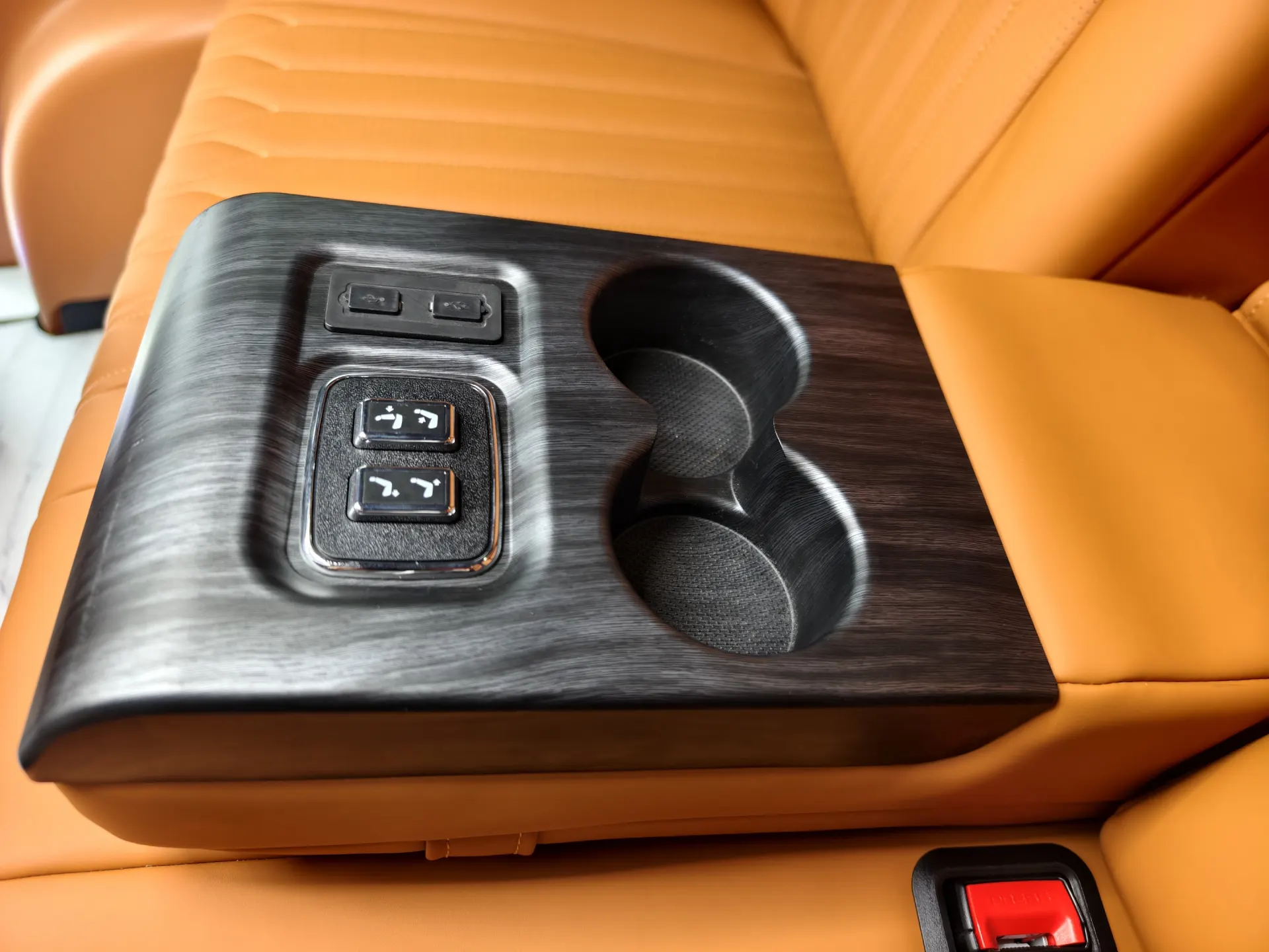 Toyota Granvia, 2025 27