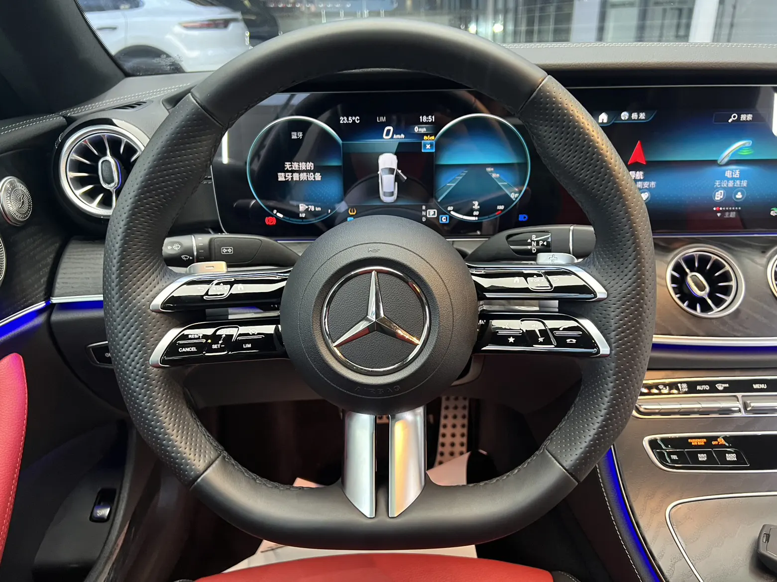 Mercedes-Benz E 260, 2024 14