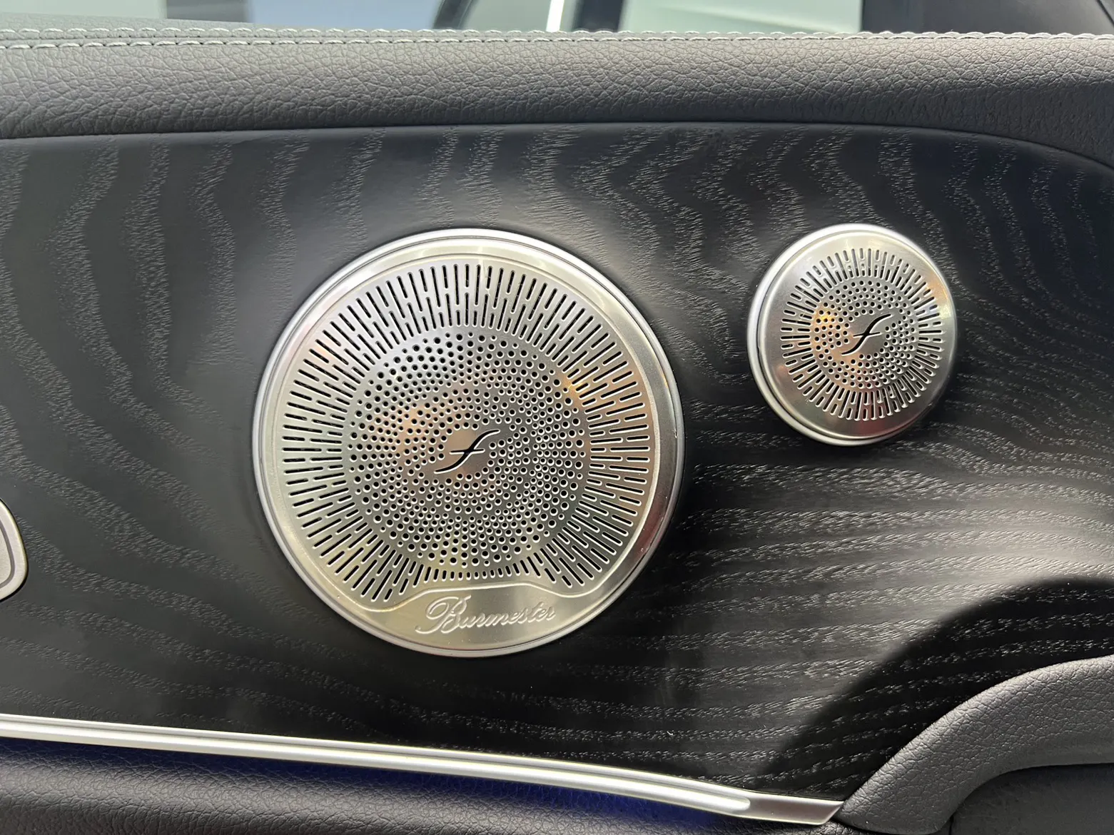 Mercedes-Benz E 260, 2024 21