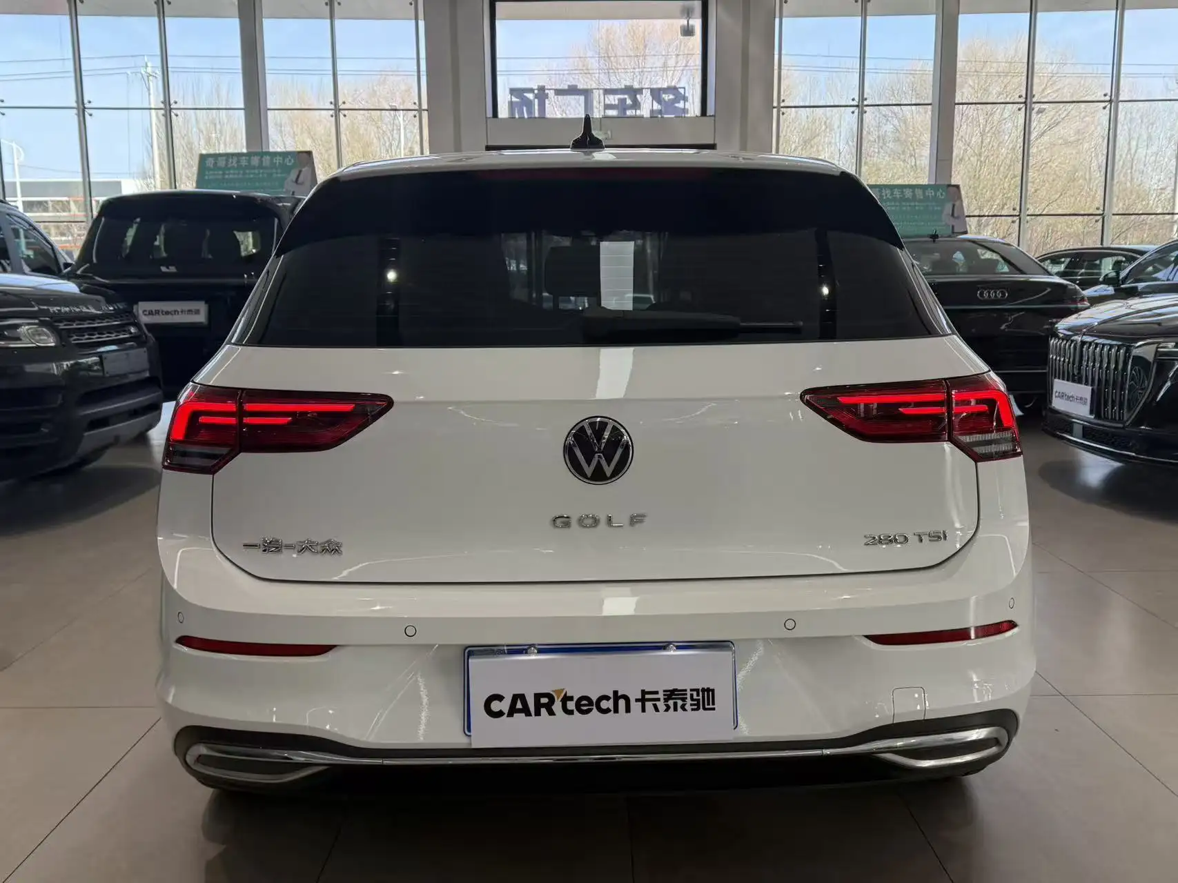 Volkswagen Golf, 2022 все фото