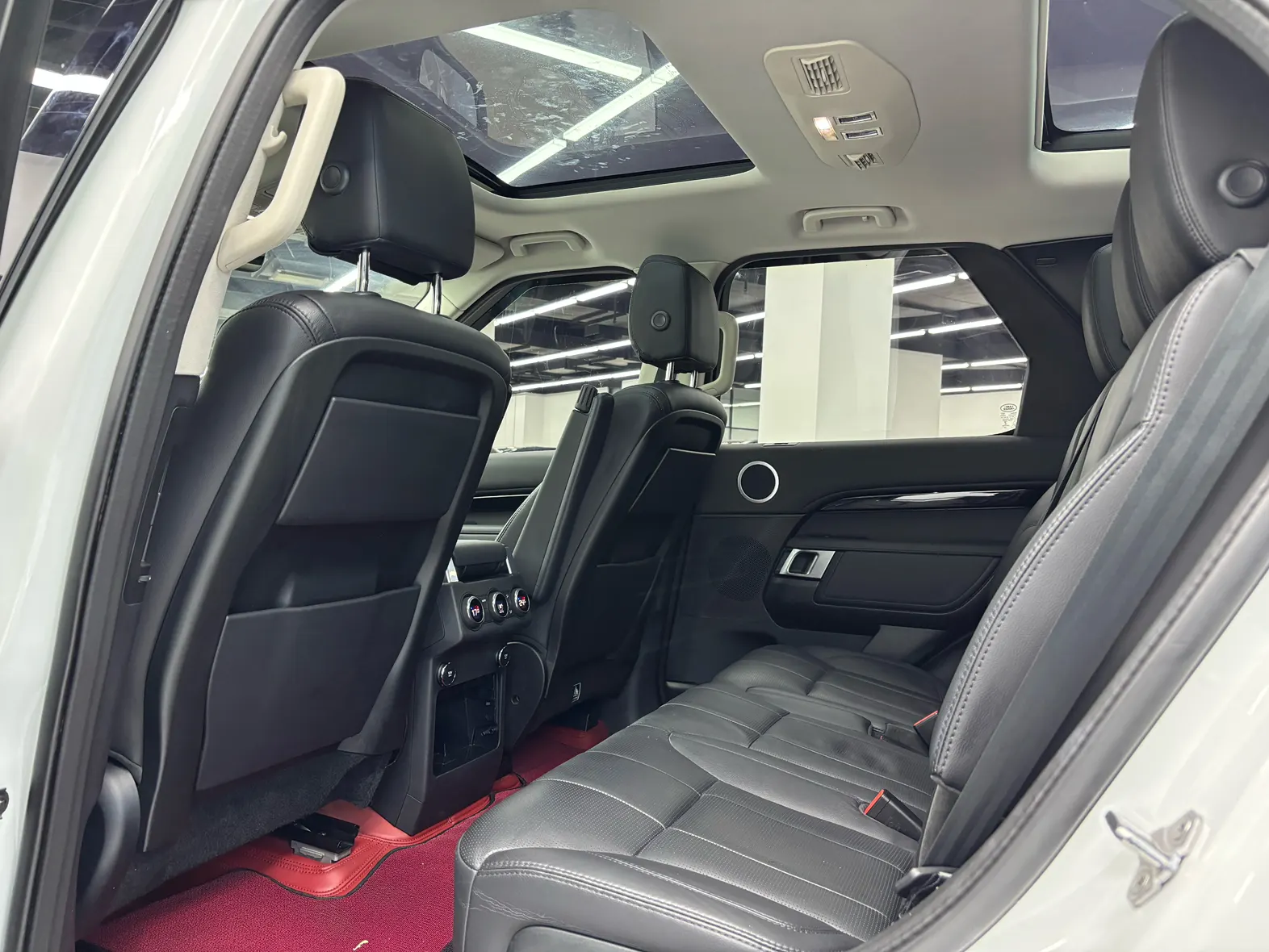 Land Rover Discovery, 2020 13