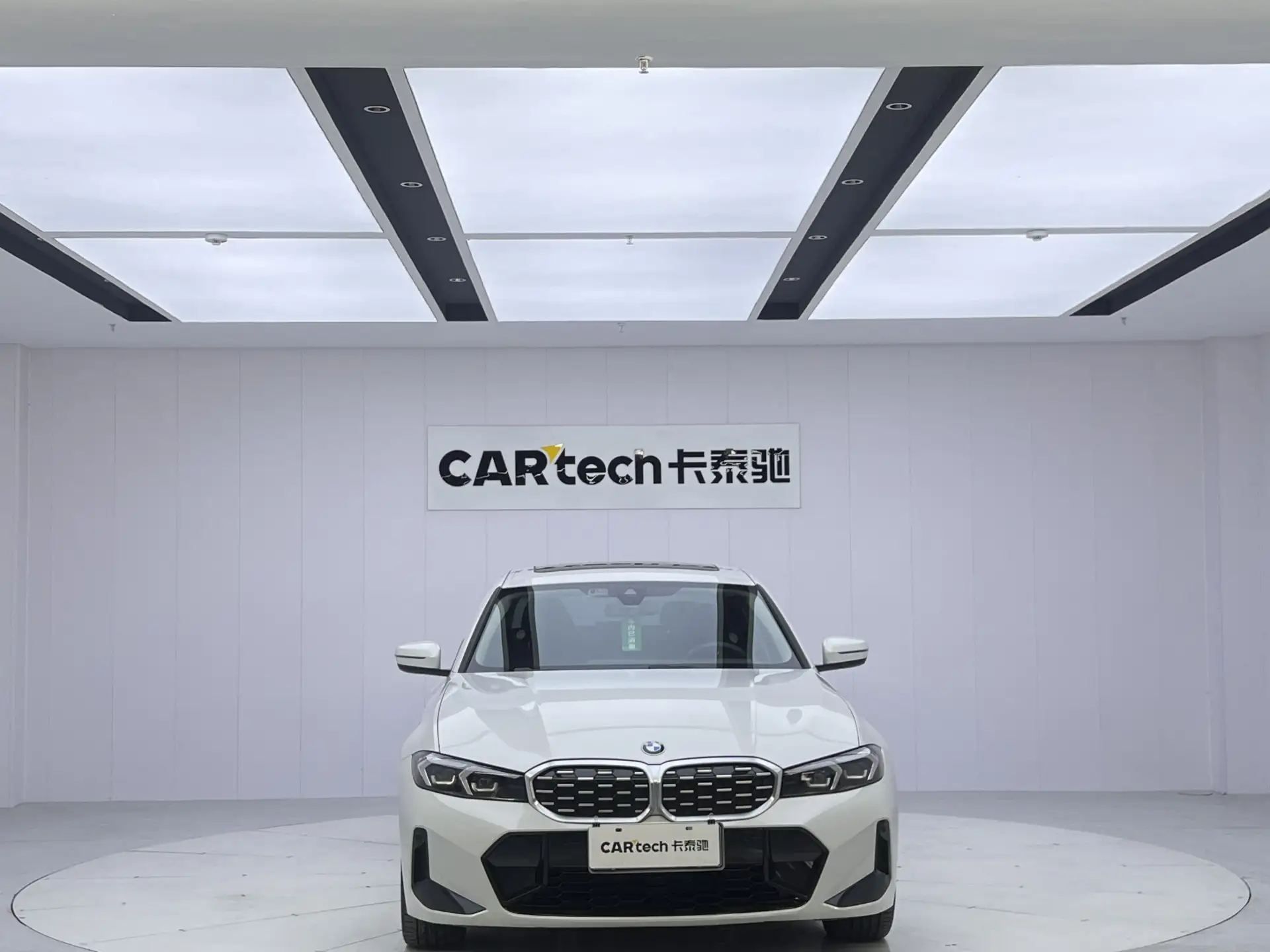 BMW 325Li, 2023 3