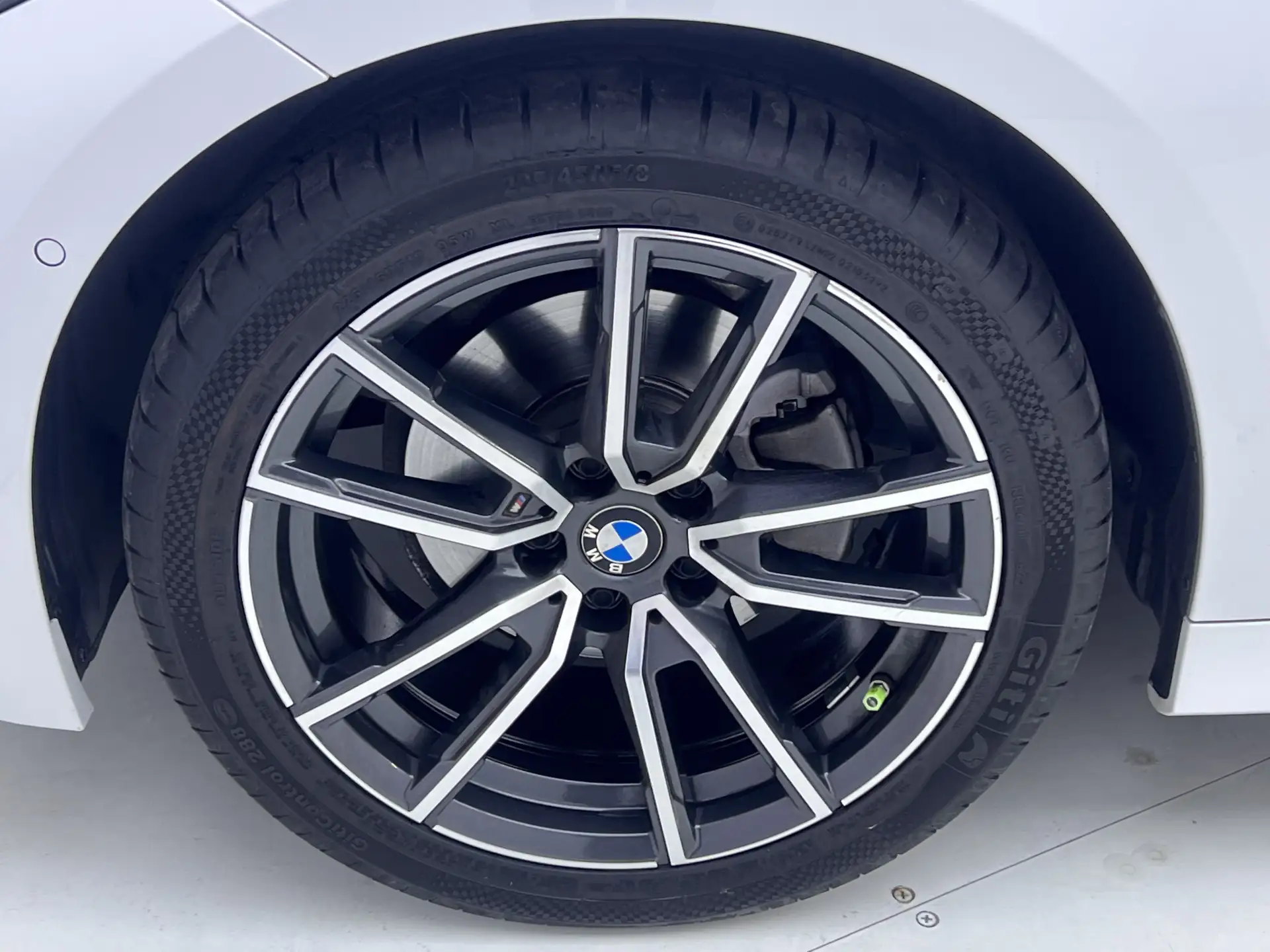 BMW 325Li, 2023 11