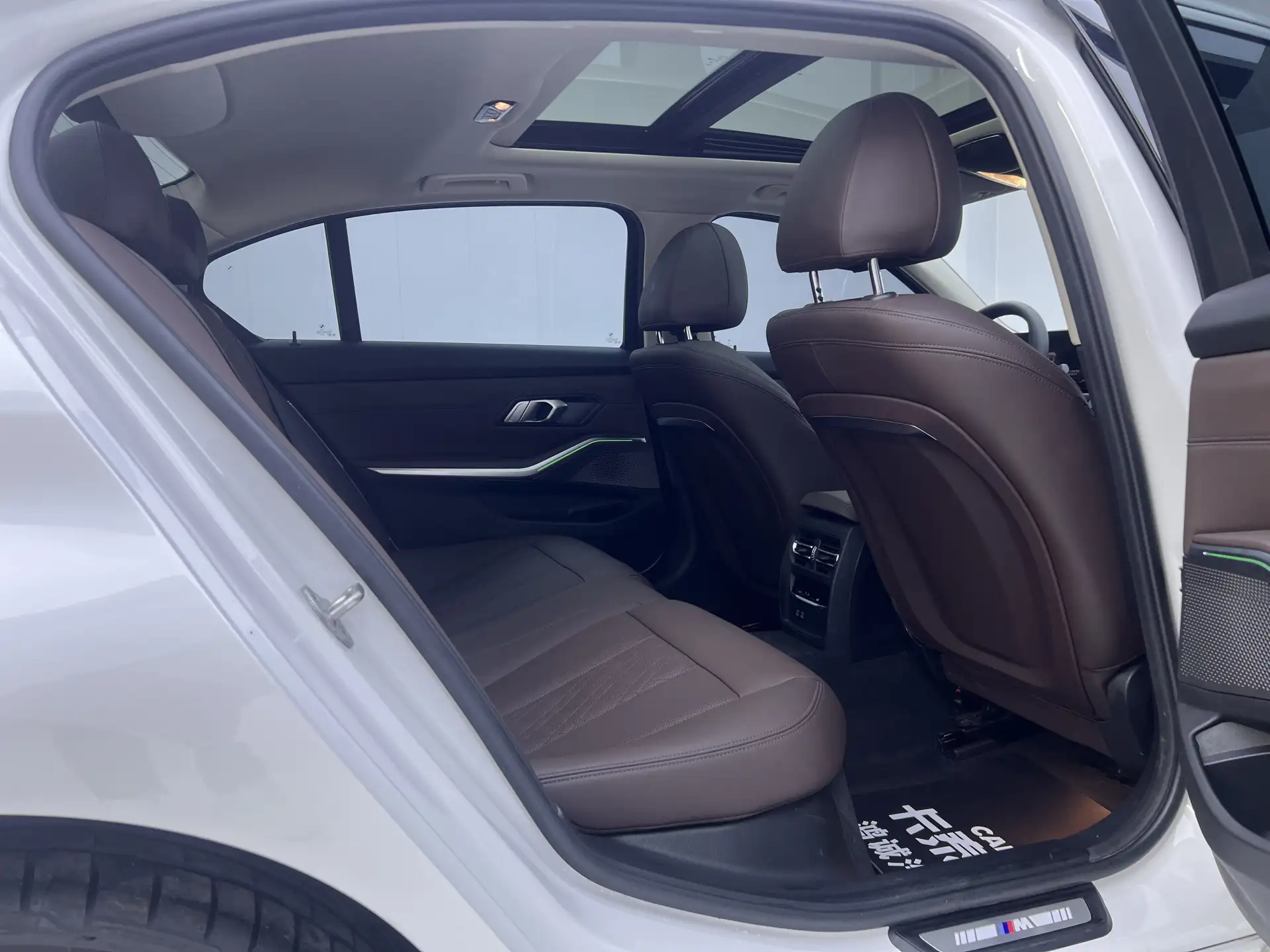 BMW 325Li, 2023 25