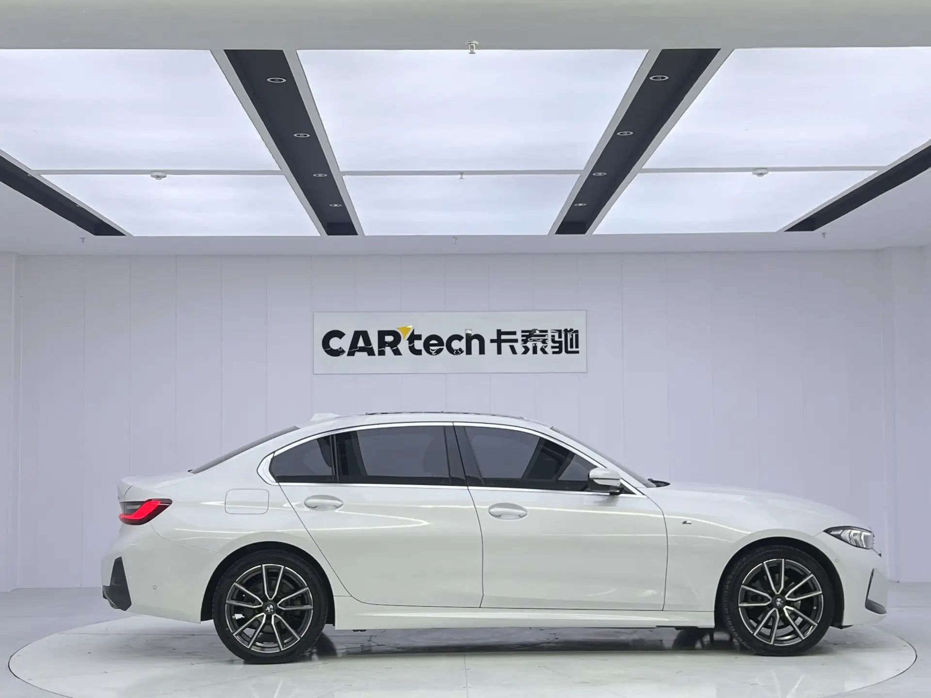 BMW 325Li, 2023 4