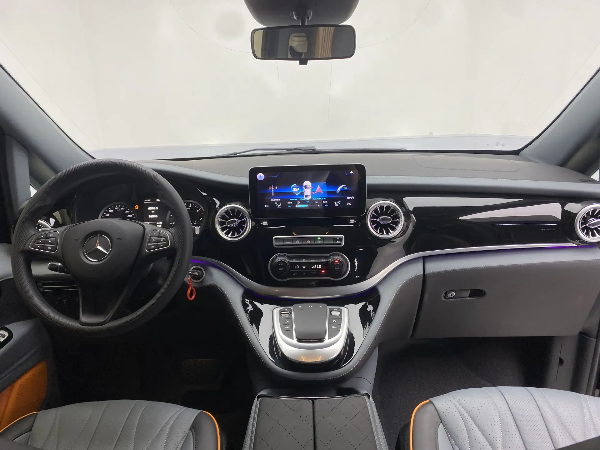 Mercedes-Benz Vito, 2024 14