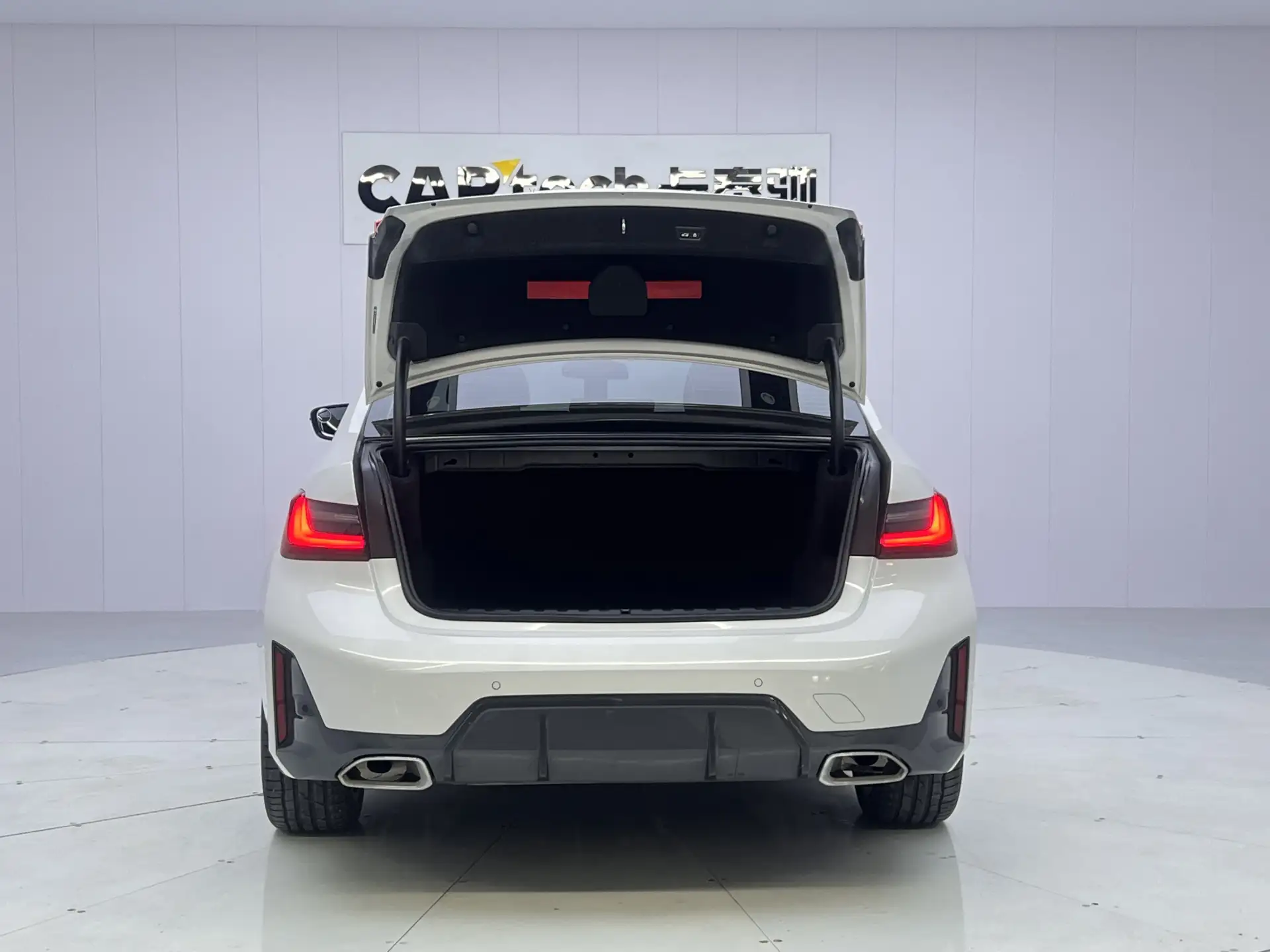 BMW 325Li, 2023 13