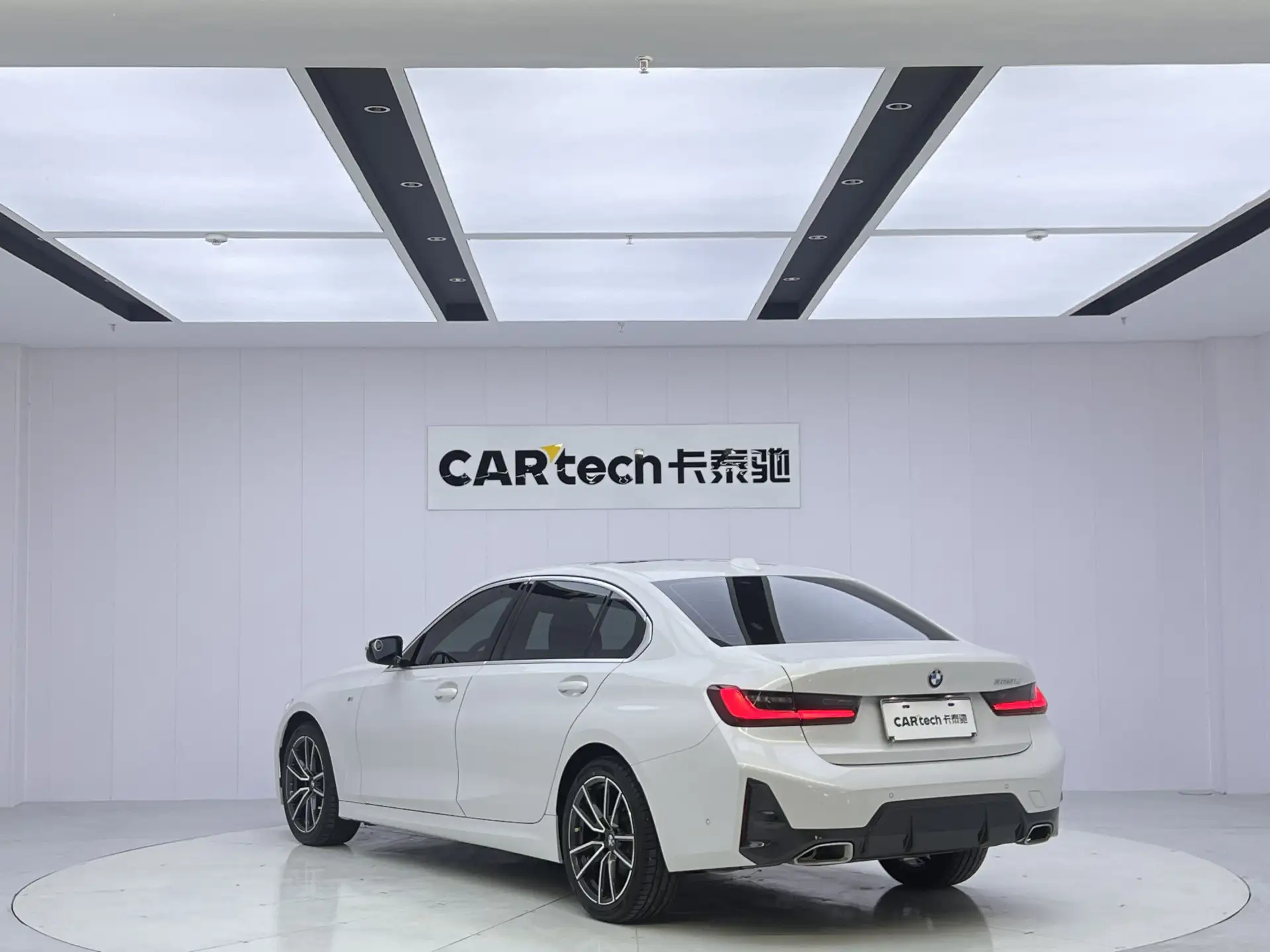 BMW 325Li, 2023 7