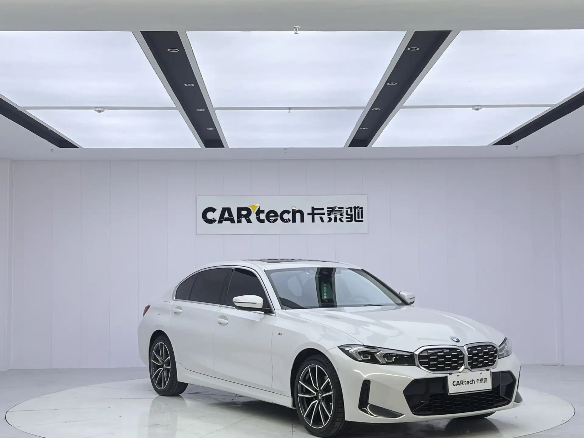 BMW 325Li, 2023 2