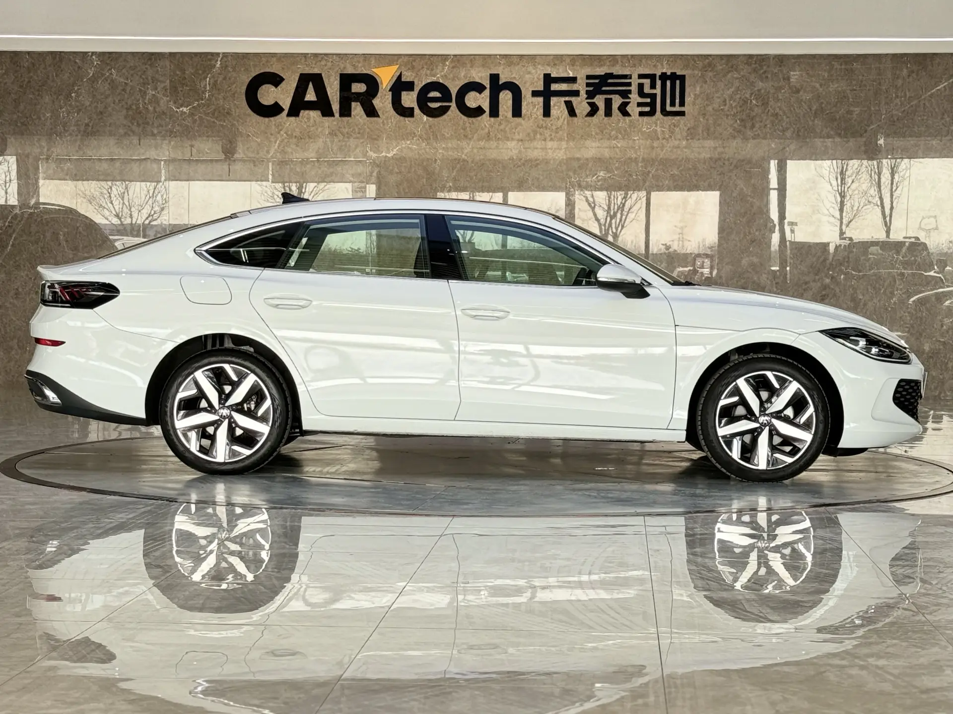 Volkswagen Lamando, 2024 4