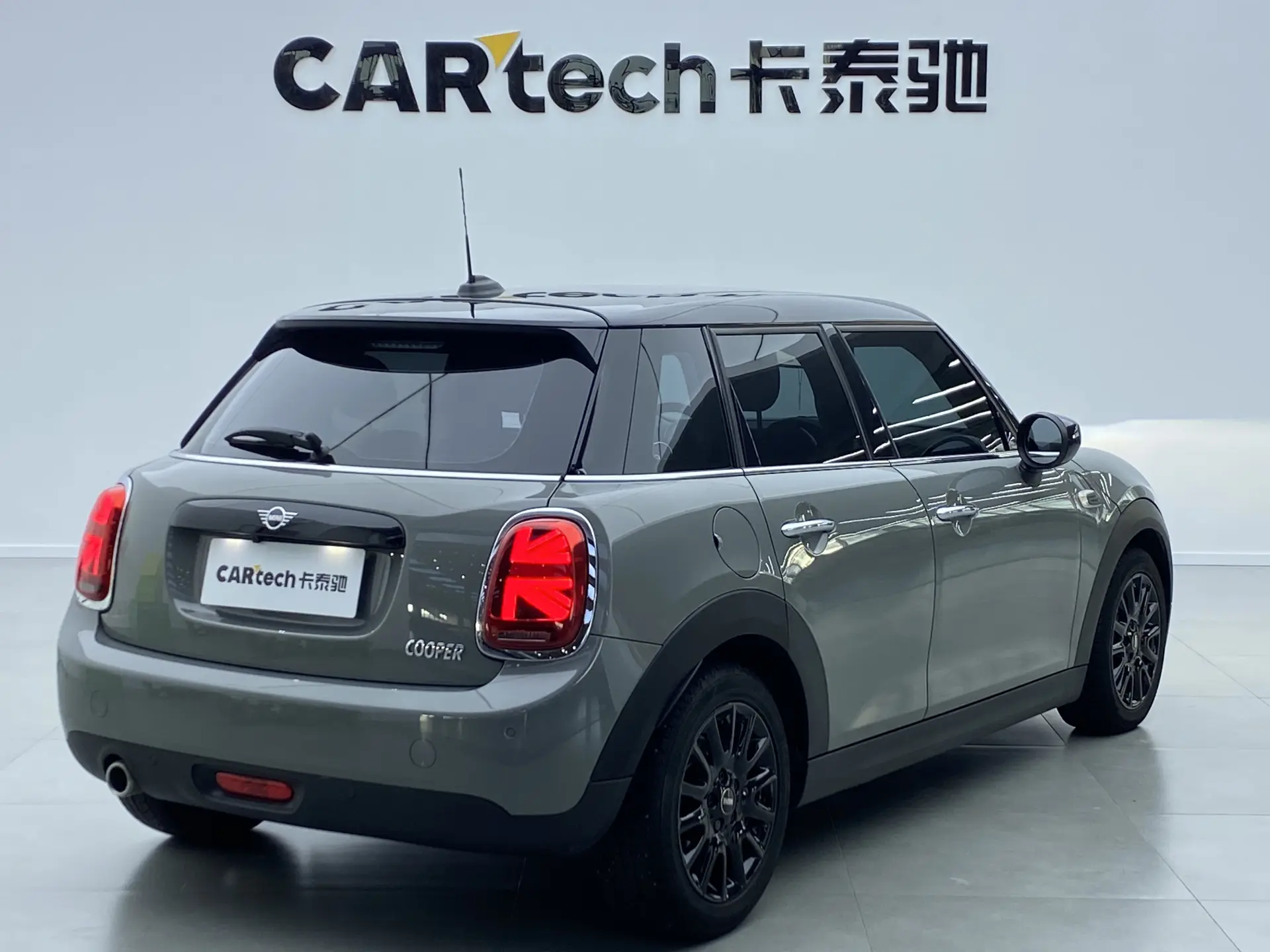 Mini Cooper, 2021 3