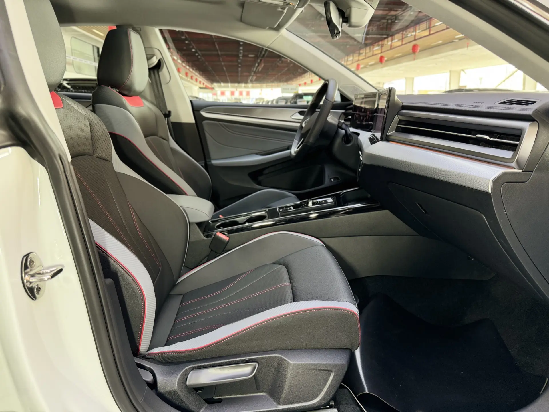 Volkswagen Lamando, 2024 18