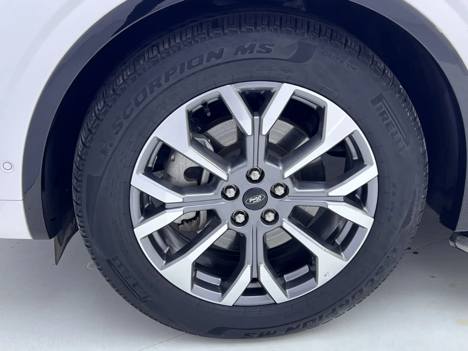 Ford Edge, 2023 10