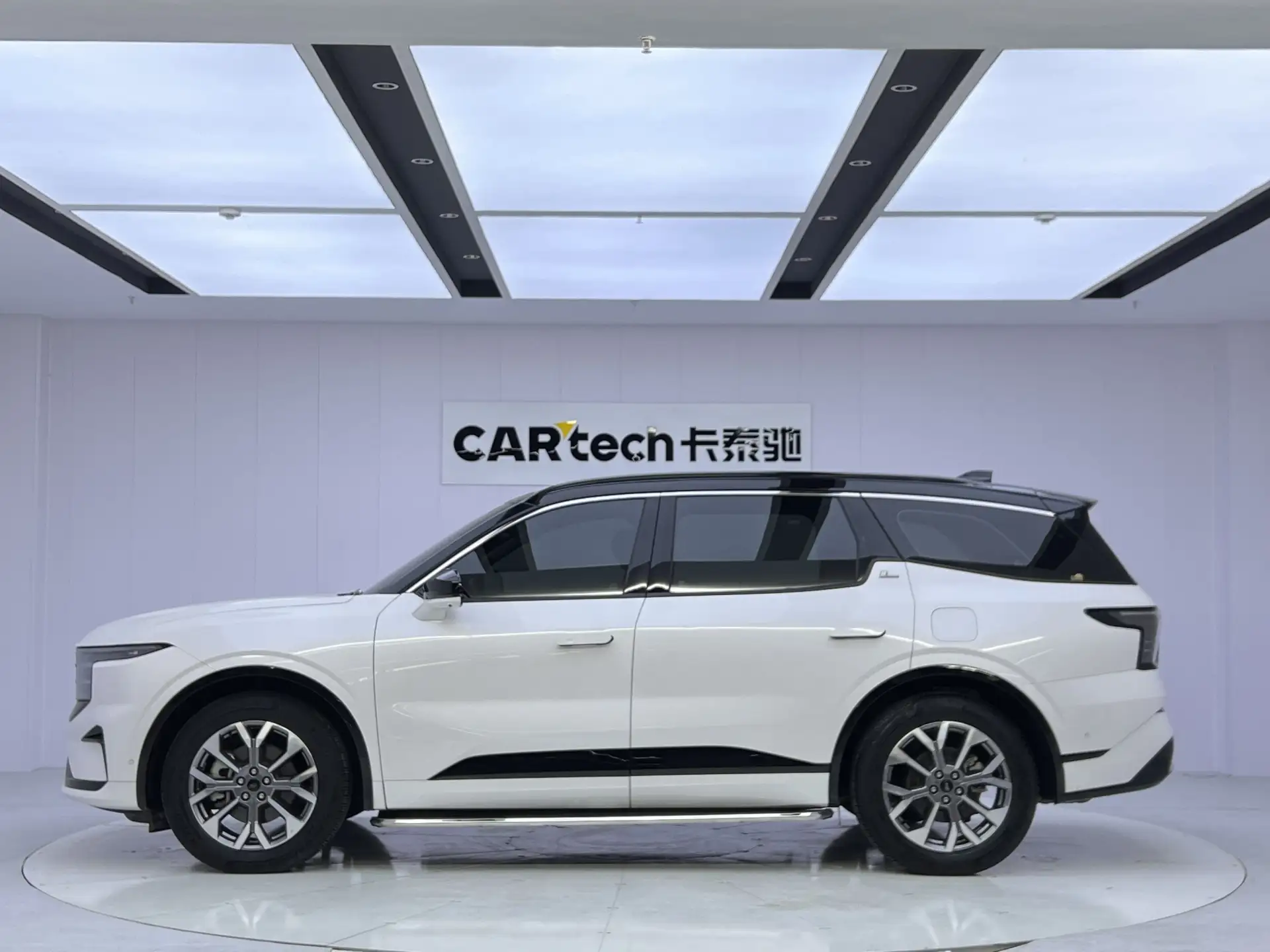 Ford Edge, 2023 8