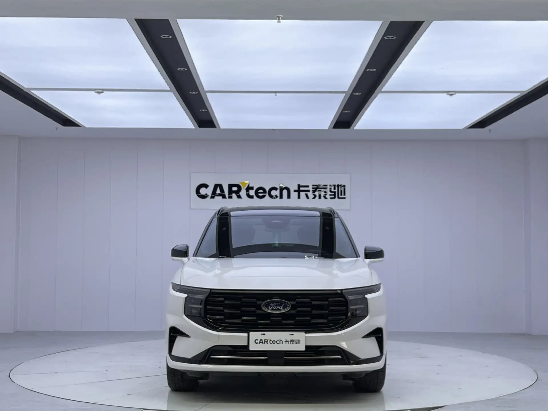 Ford Edge, 2023 3
