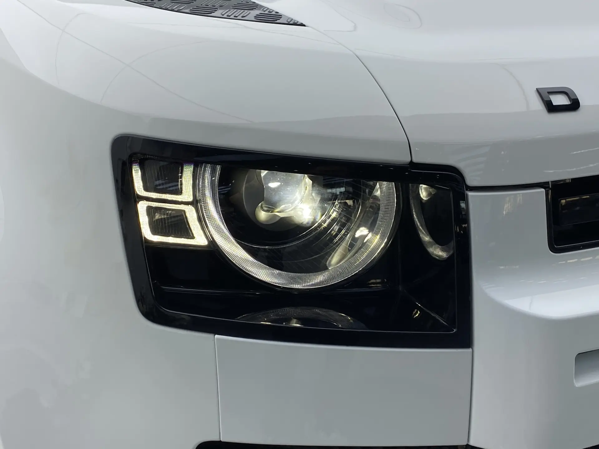 Land Rover Defender, 2022 28