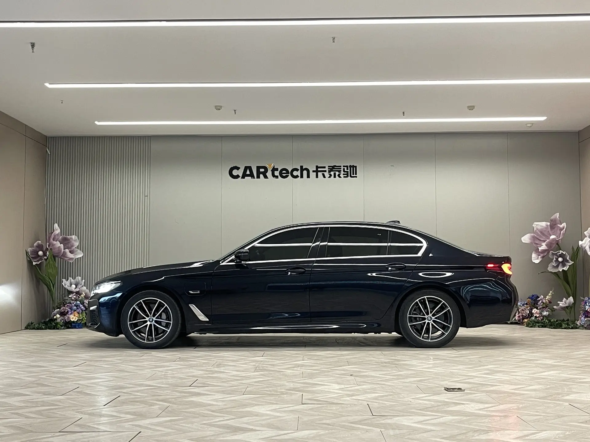 BMW 535Le, 2021 8