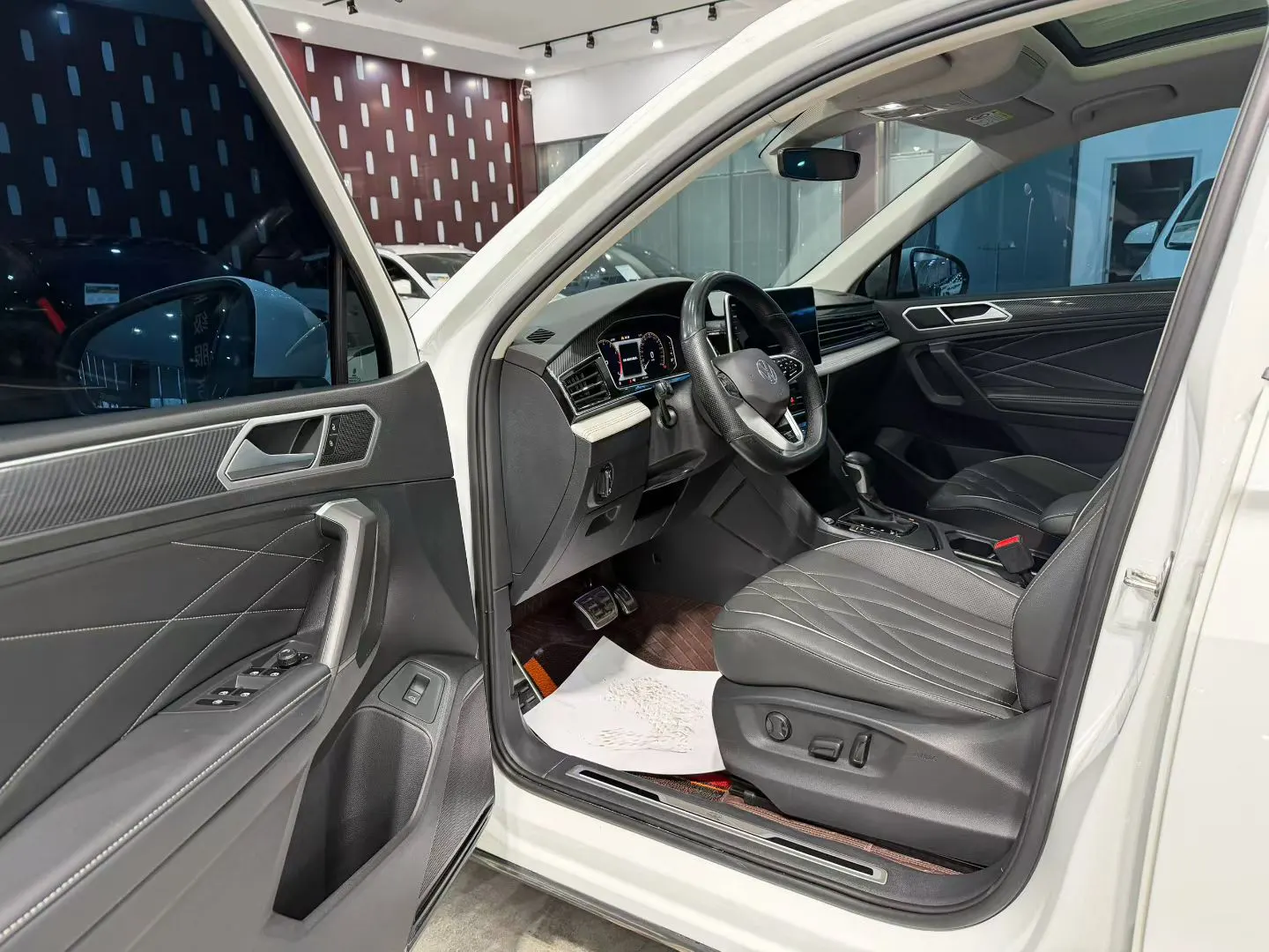 Volkswagen Tiguan L, 2024 9