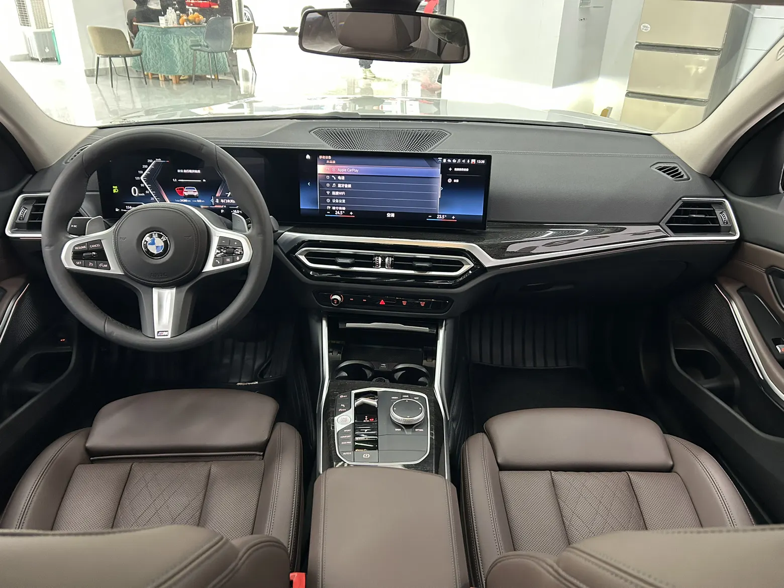 BMW 325Li, 2023 8