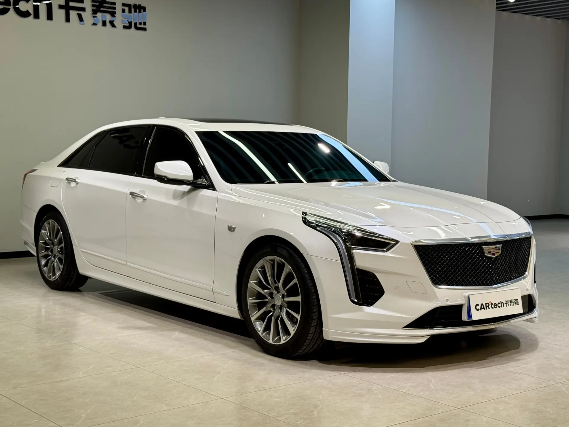 Cadillac CT6, 2022 3
