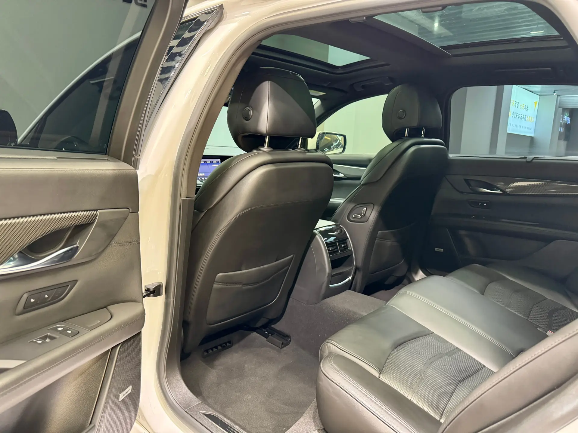 Cadillac CT6, 2022 25