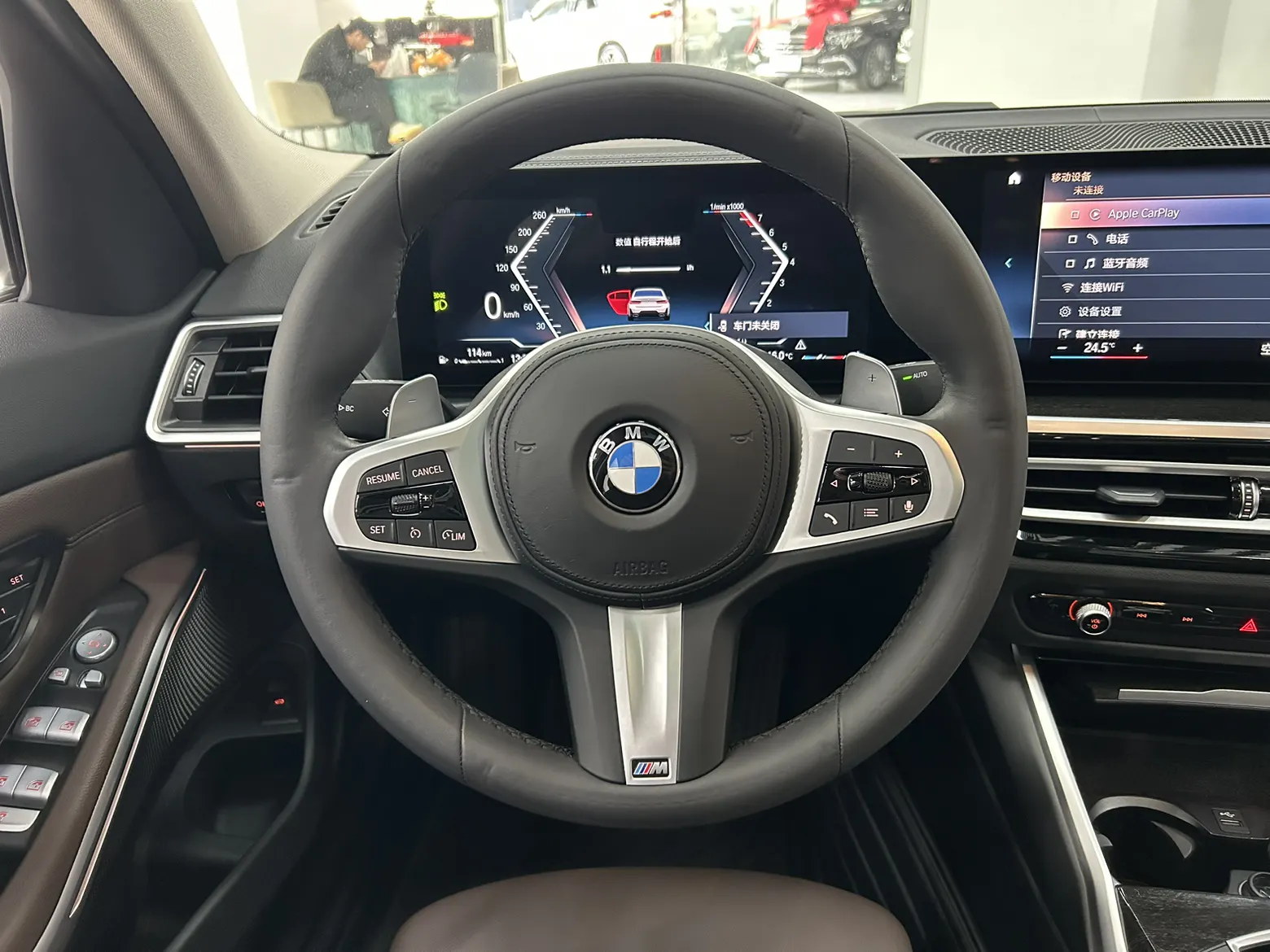 BMW 325Li, 2023 9