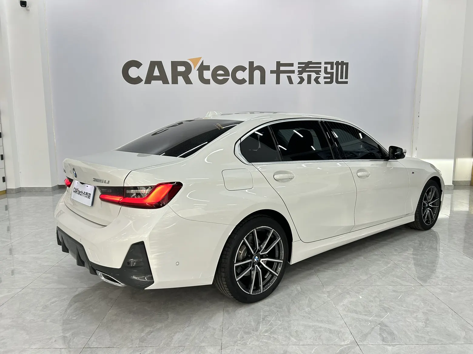 BMW 325Li, 2023 3